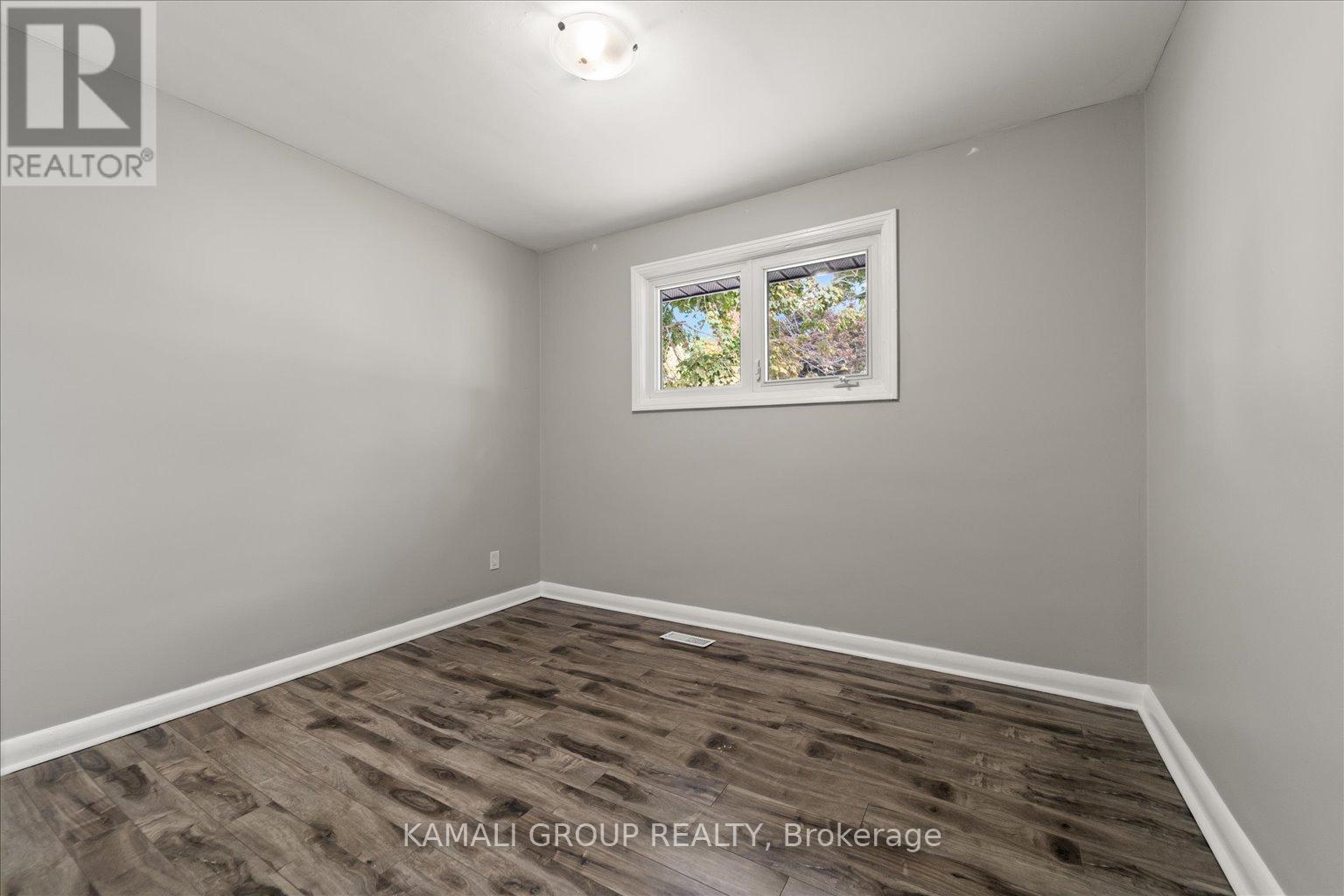 Main - 188 St Vincent Street, Barrie, ON - Indoor Photo Showing Other Room