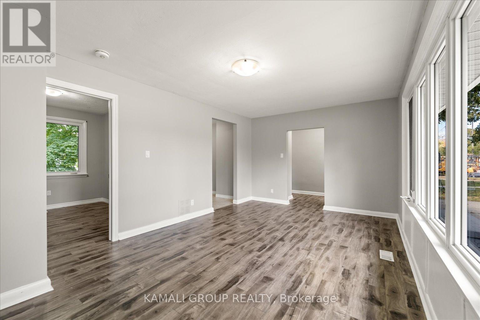 Living Room - Main - 188 St Vincent Street, Barrie, ON - Indoor Photo Showing Other Room