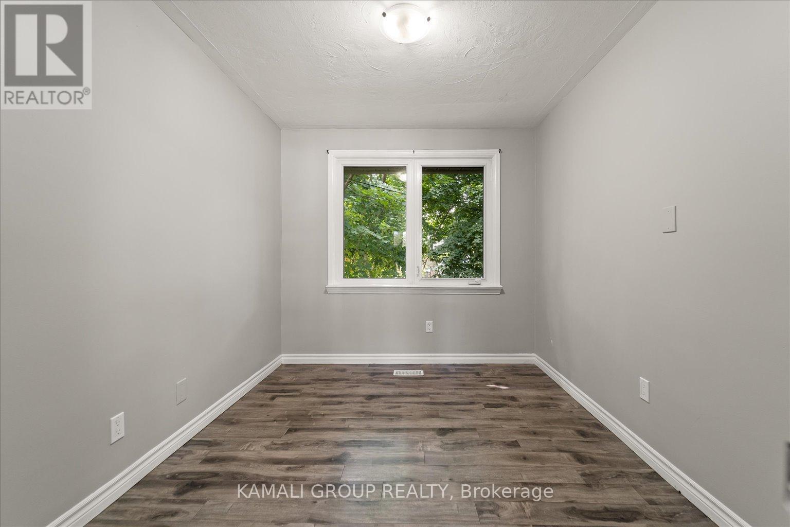 Large Window - Main - 188 St Vincent Street, Barrie, ON - Indoor Photo Showing Other Room