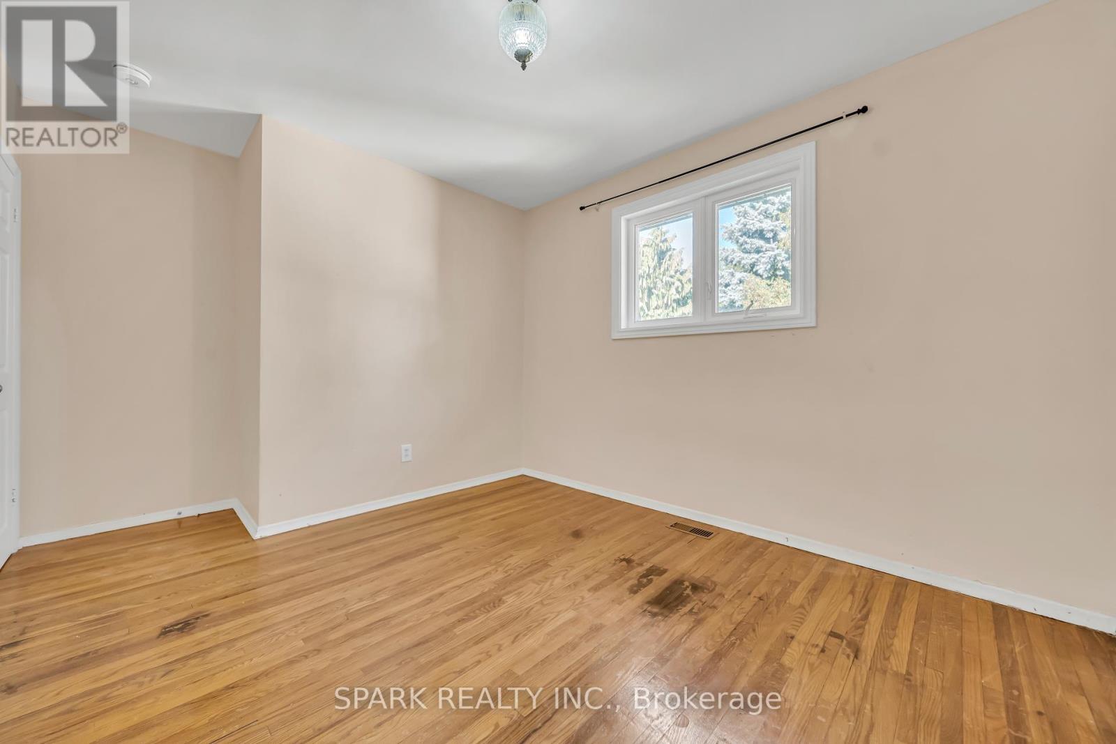 Upper - 16 Horwood Drive, Brampton, ON - Indoor Photo Showing Other Room