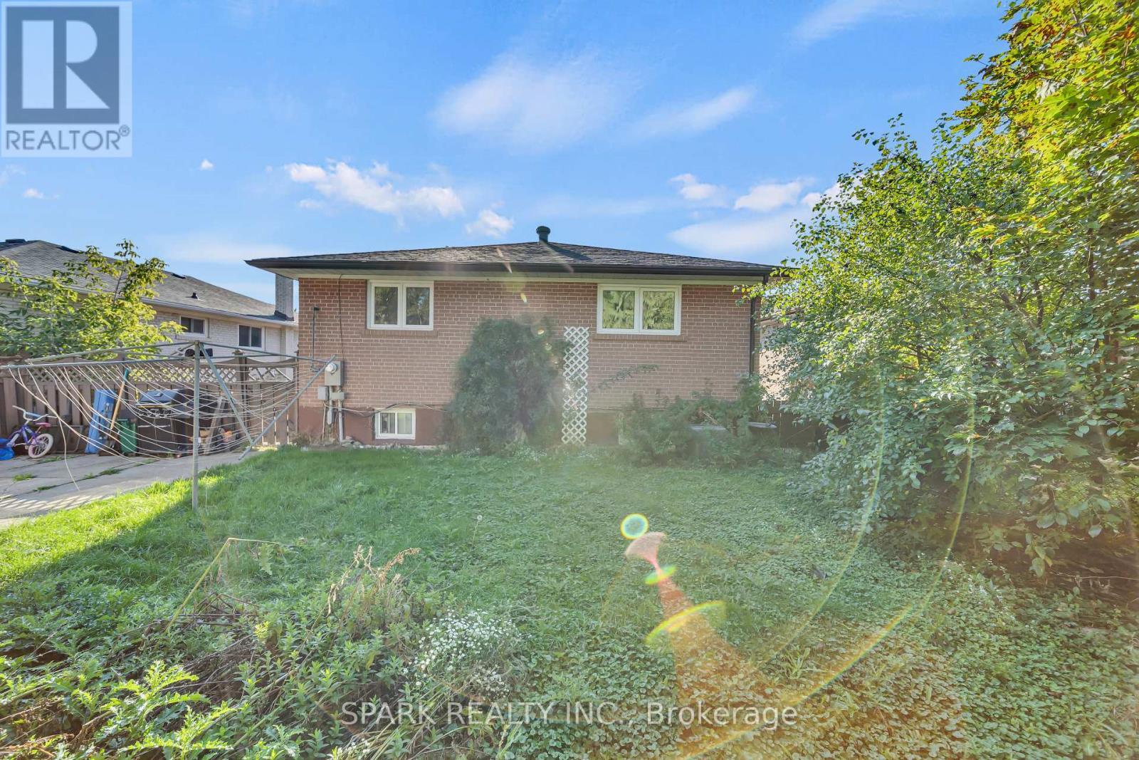 Upper - 16 Horwood Drive, Brampton, ON - Outdoor