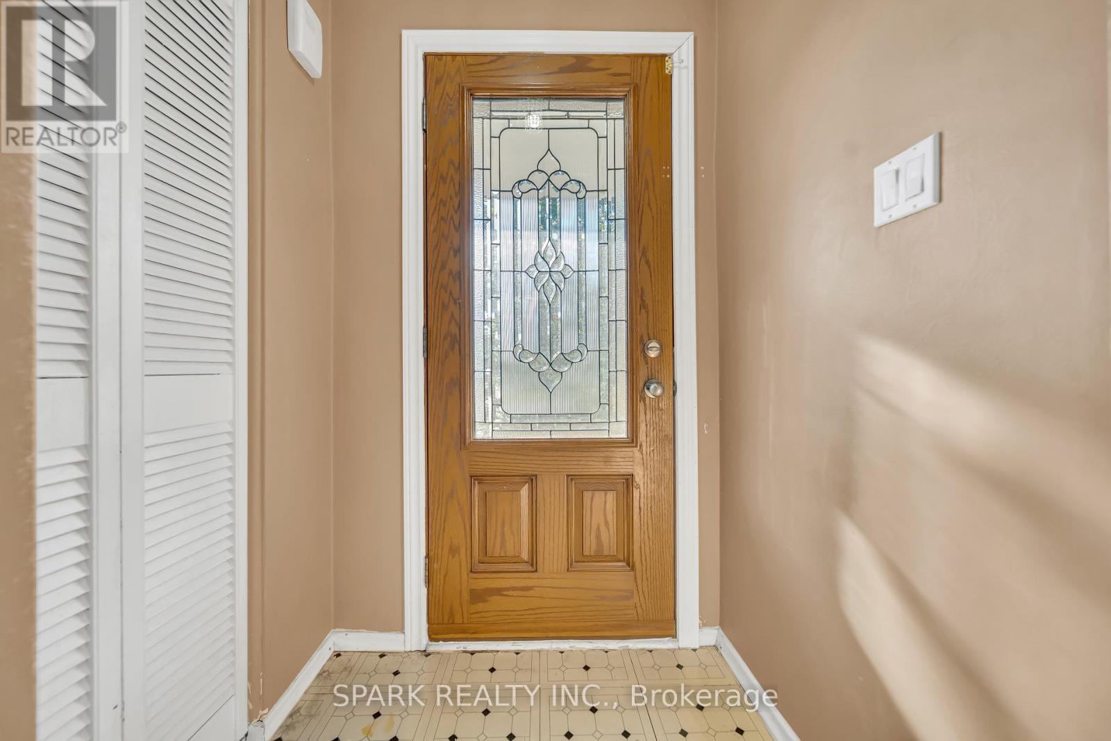 Upper - 16 Horwood Drive, Brampton, ON - Indoor Photo Showing Other Room