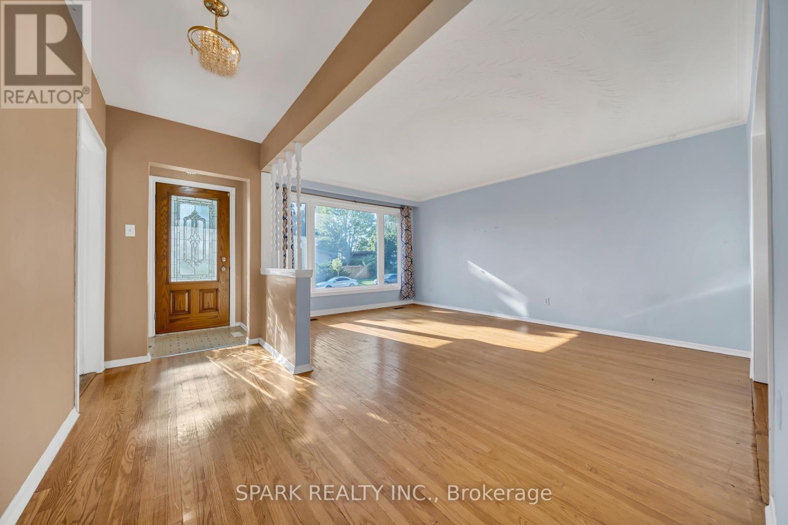 Upper - 16 Horwood Drive, Brampton, ON - Indoor Photo Showing Other Room