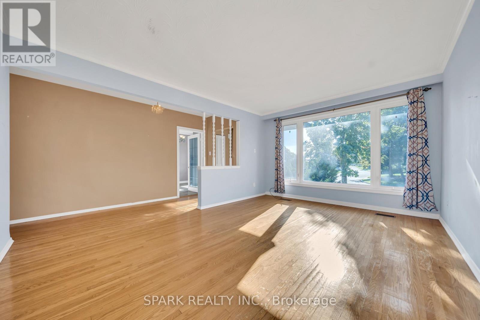 Upper - 16 Horwood Drive, Brampton, ON - Indoor Photo Showing Other Room