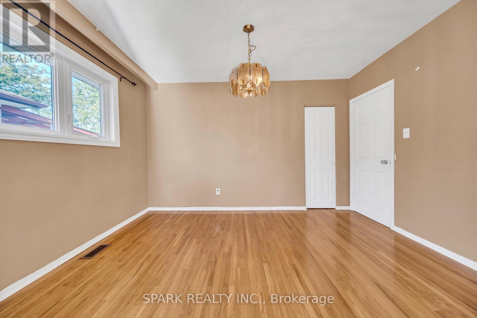 Upper - 16 Horwood Drive, Brampton, ON - Indoor Photo Showing Other Room