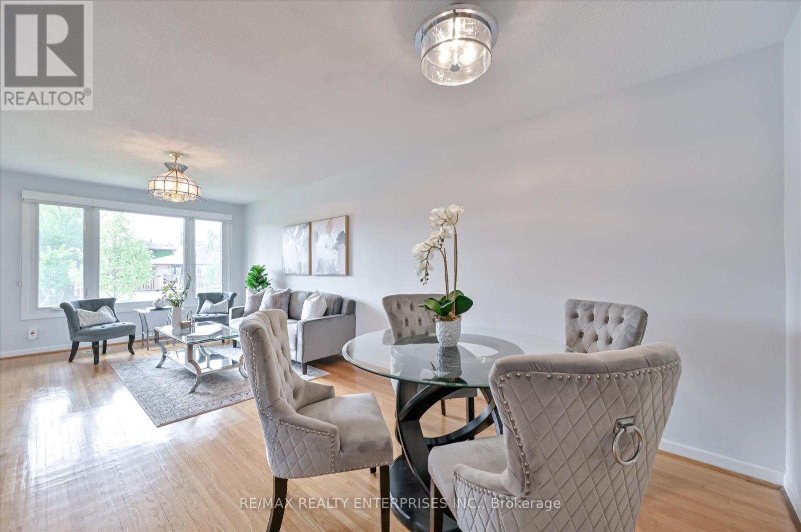 1544 Swanage Crescent, Mississauga, ON - Indoor Photo Showing Dining Room
