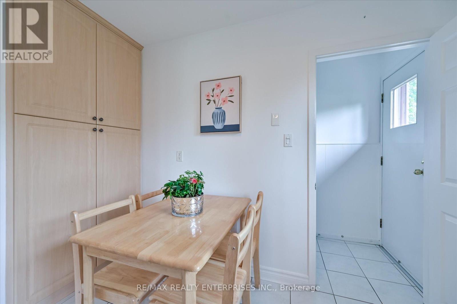 1544 Swanage Crescent, Mississauga, ON - Indoor Photo Showing Dining Room
