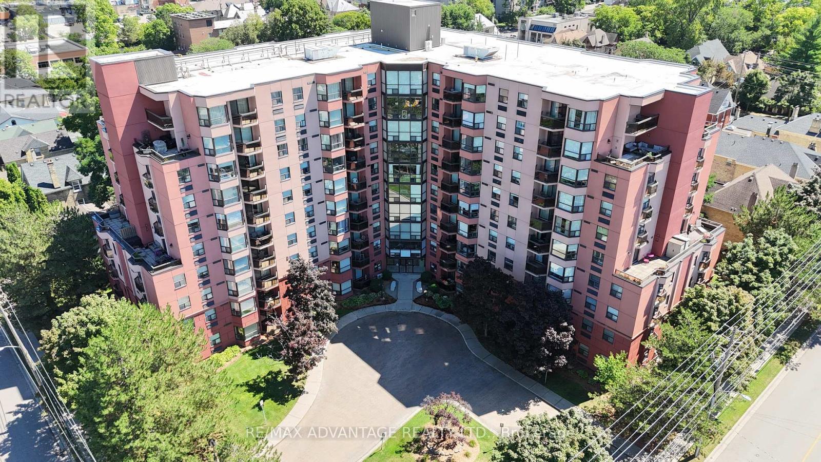 1004 - 600 Talbot Street, London East (East F), ON - Outdoor With Facade