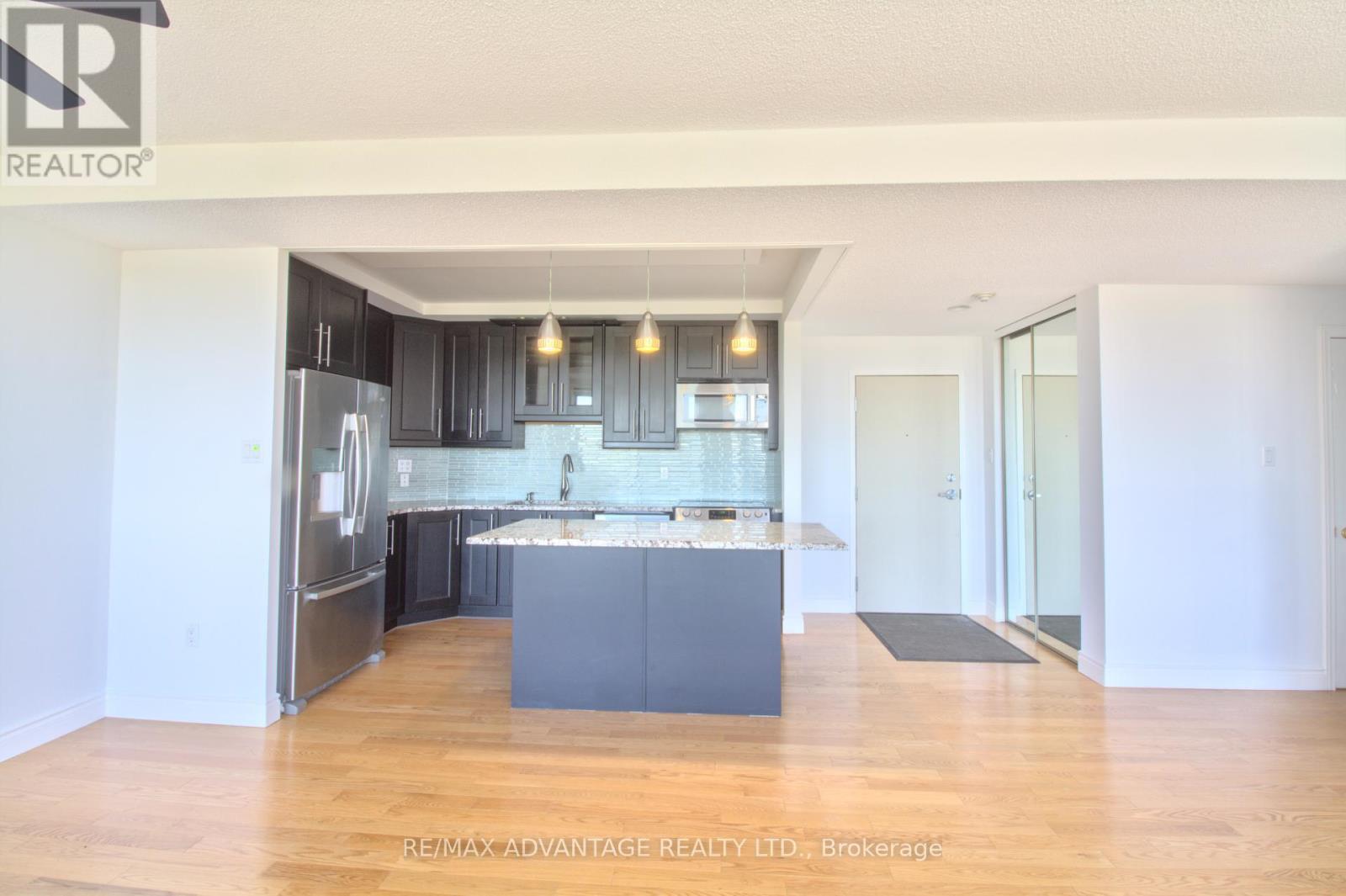 1004 - 600 Talbot Street, London East (East F), ON - Indoor Photo Showing Kitchen