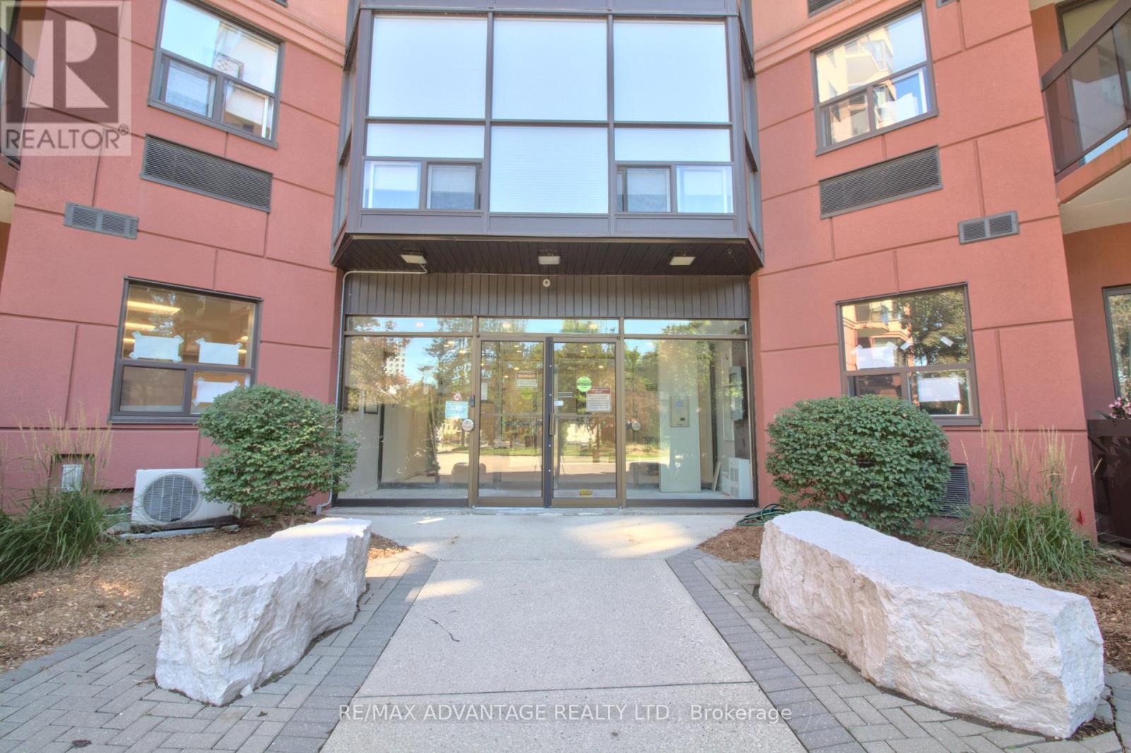 1004 - 600 Talbot Street, London East (East F), ON - Outdoor With Exterior