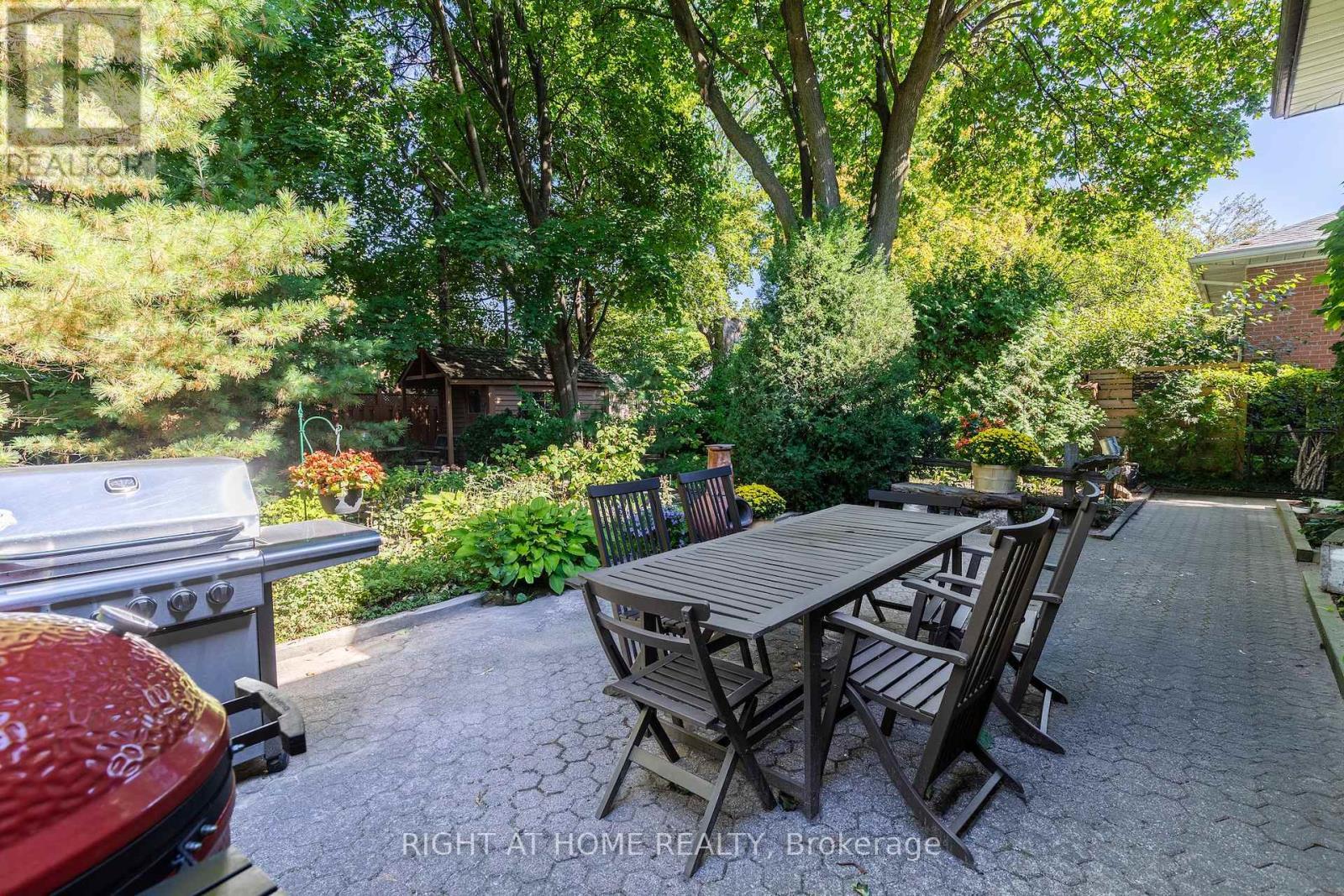 3325 Enniskillen Circle, Mississauga, ON - Outdoor