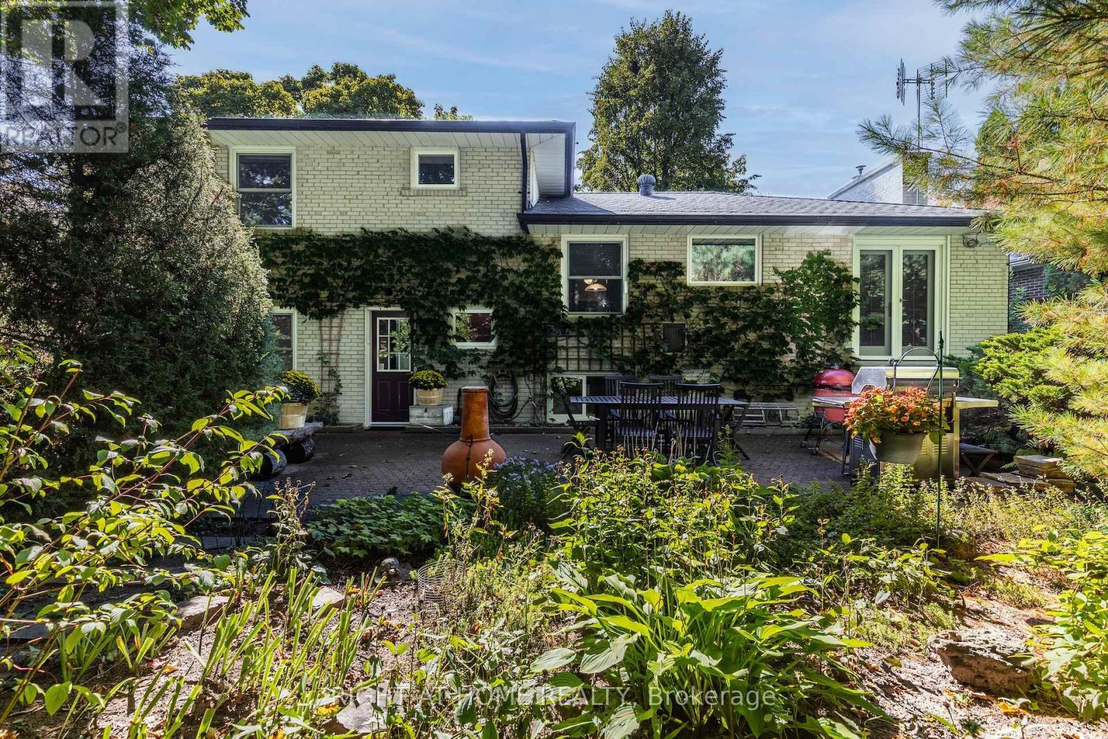 3325 Enniskillen Circle, Mississauga, ON - Outdoor