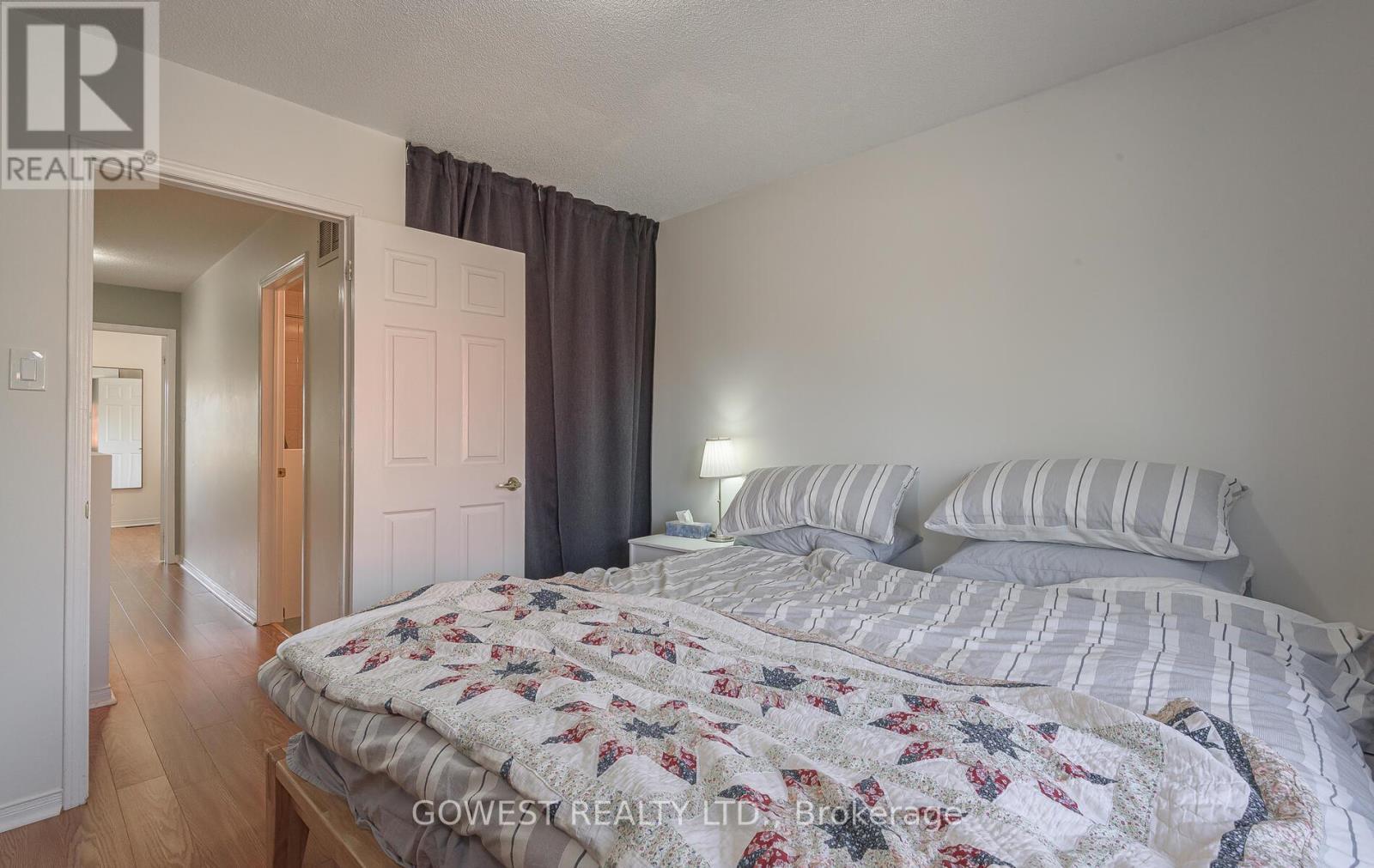 B - 1538 Dupont Street, Toronto, ON - Indoor Photo Showing Bedroom