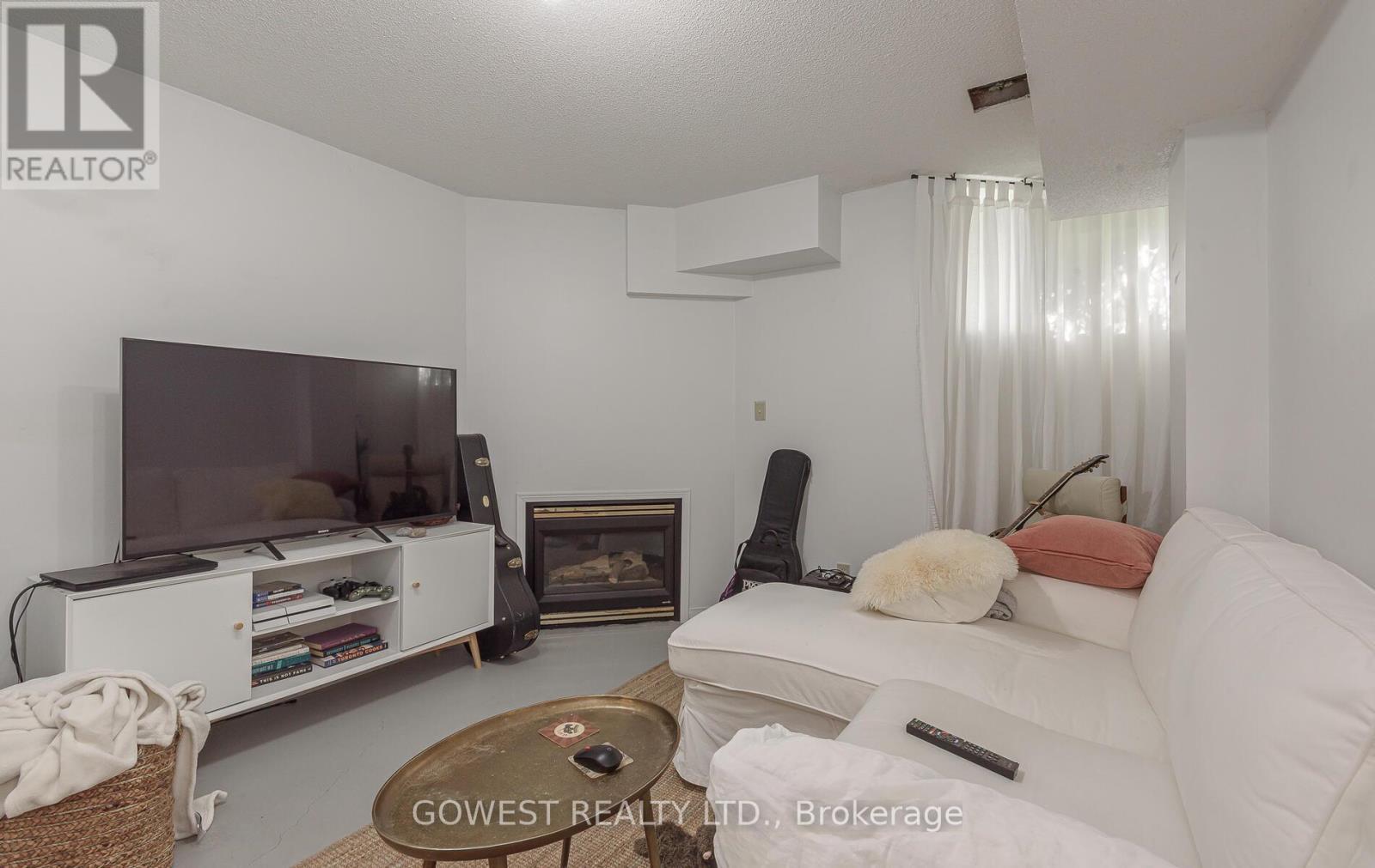 B - 1538 Dupont Street, Toronto, ON - Indoor With Fireplace