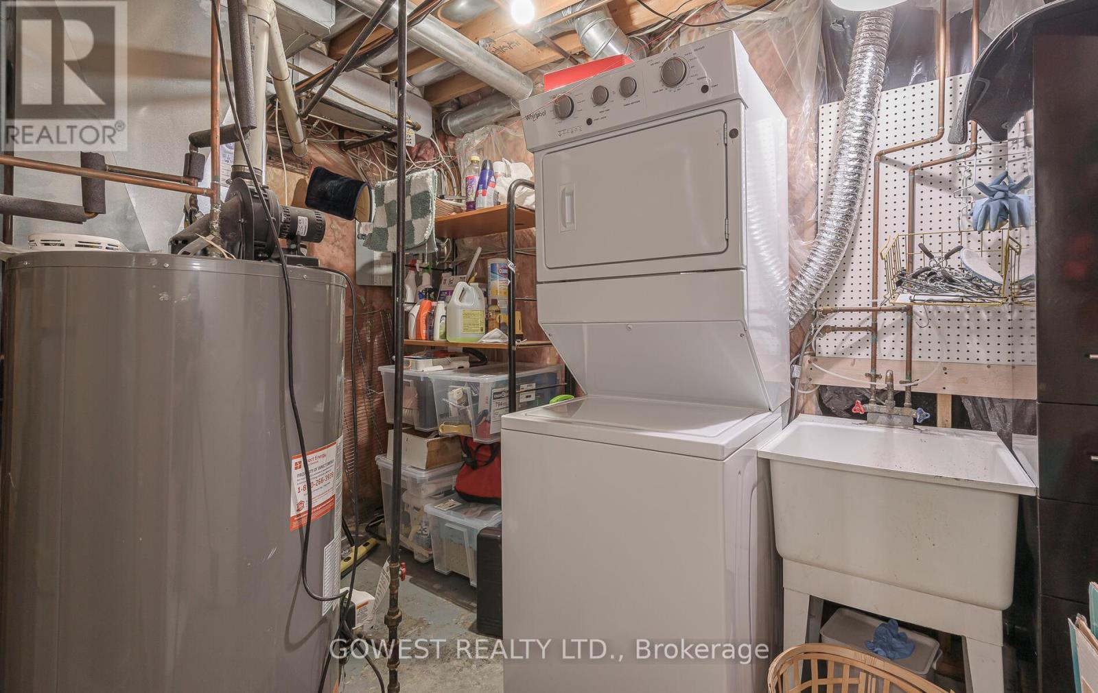 B - 1538 Dupont Street, Toronto, ON - Indoor Photo Showing Laundry Room