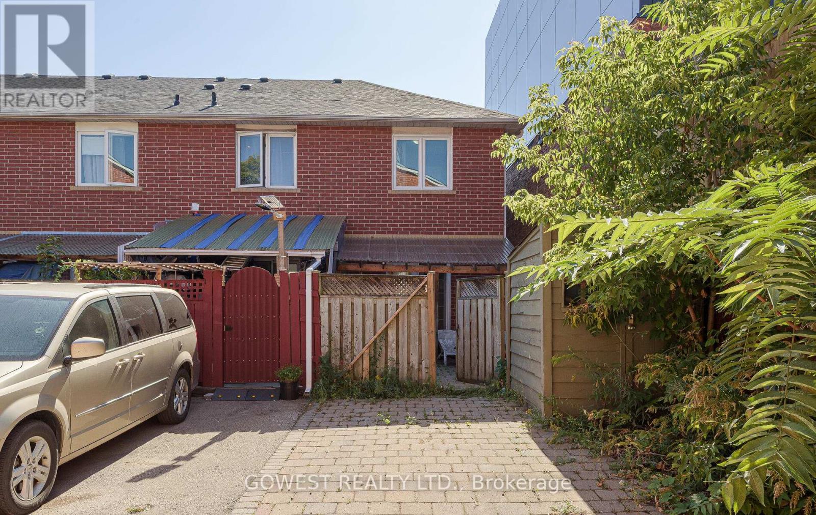 B - 1538 Dupont Street, Toronto, ON - Outdoor With Exterior
