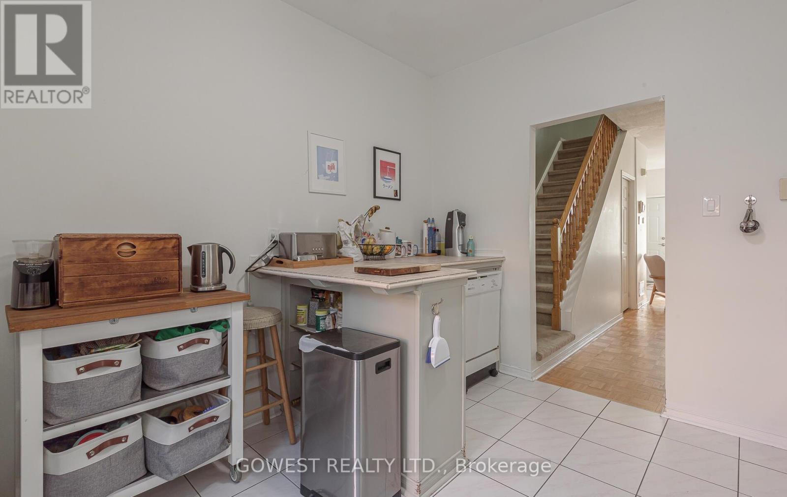 B - 1538 Dupont Street, Toronto, ON - Indoor Photo Showing Other Room