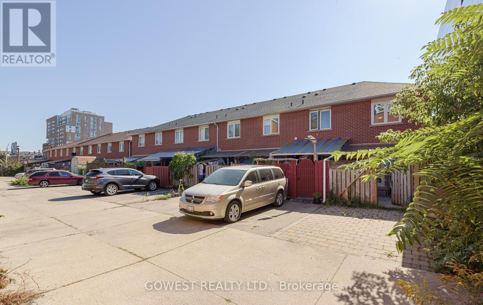 B - 1538 Dupont Street, Toronto, ON - Outdoor
