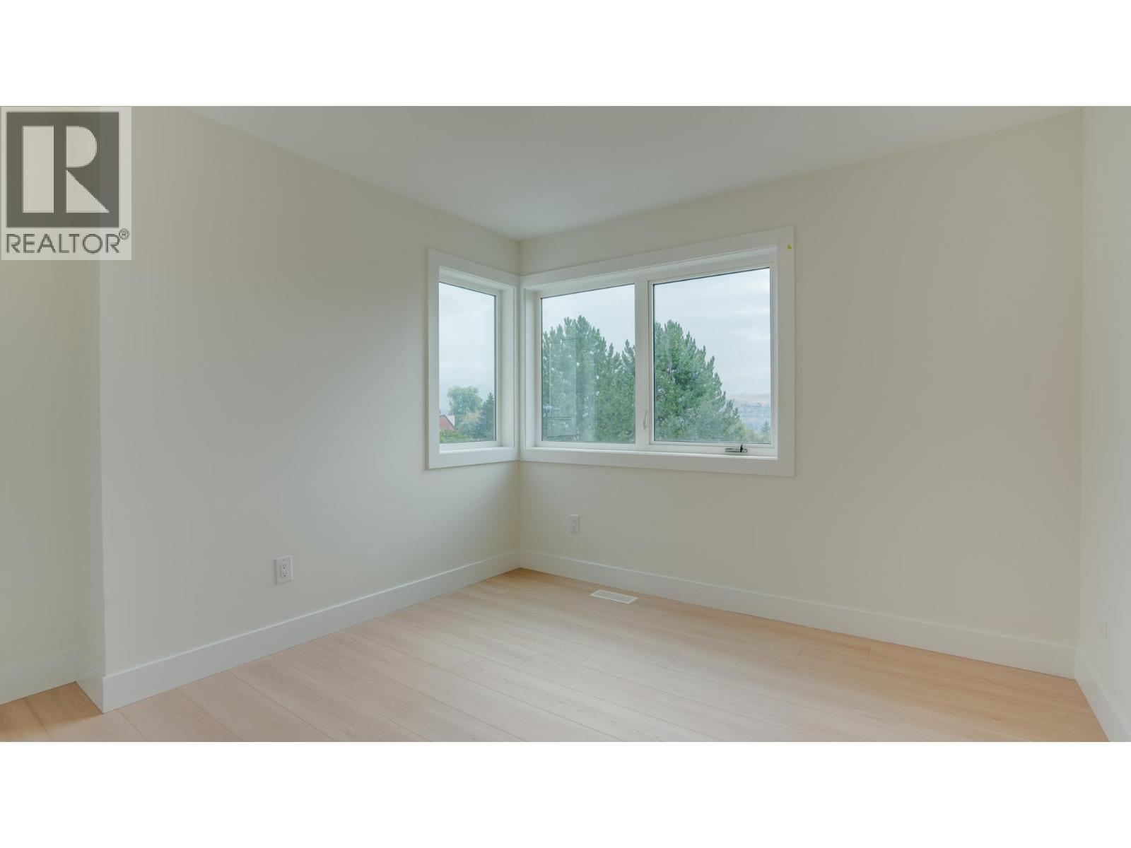 5705 Heritage Drive Unit# 5, Vernon, BC - Indoor Photo Showing Other Room