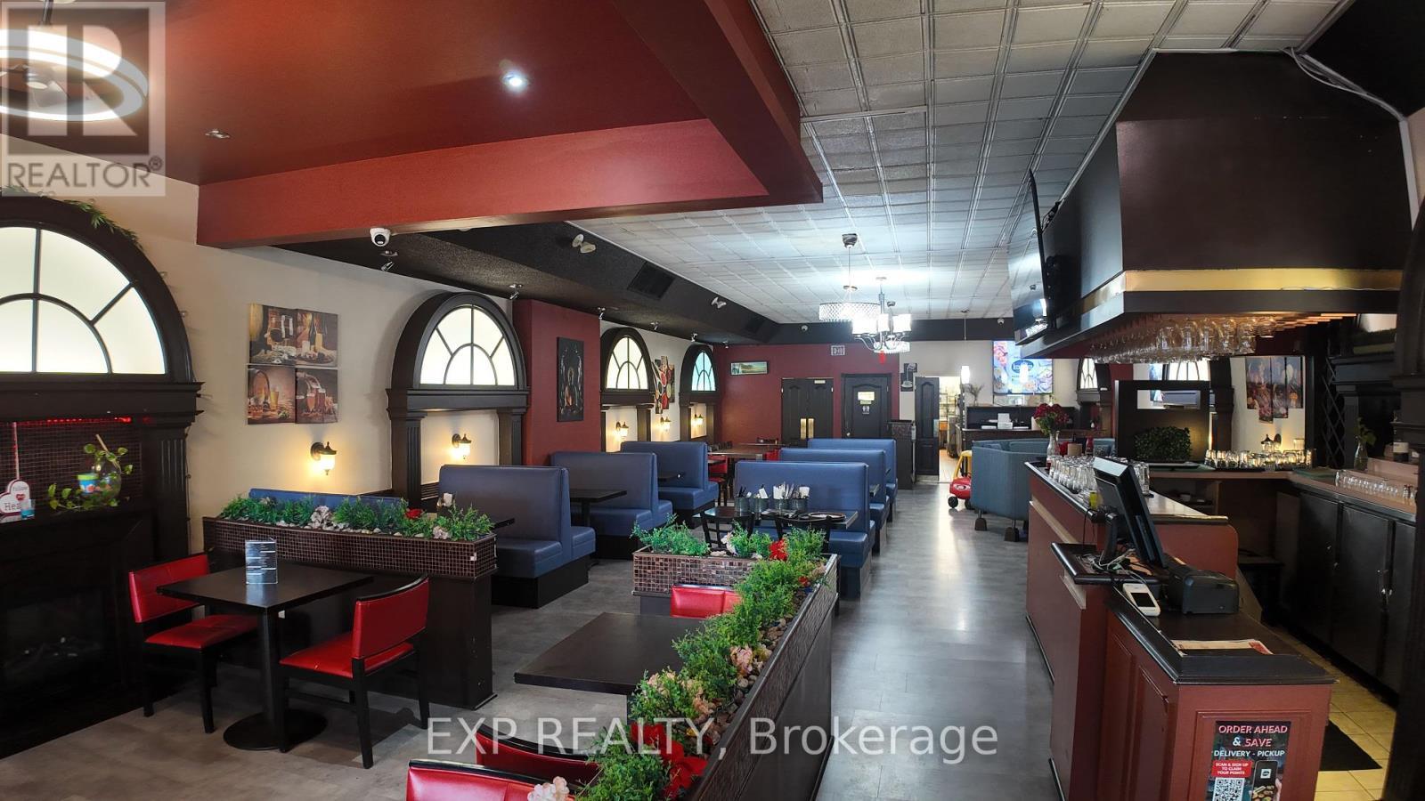 380 Lakeshore Road, Mississauga, ON