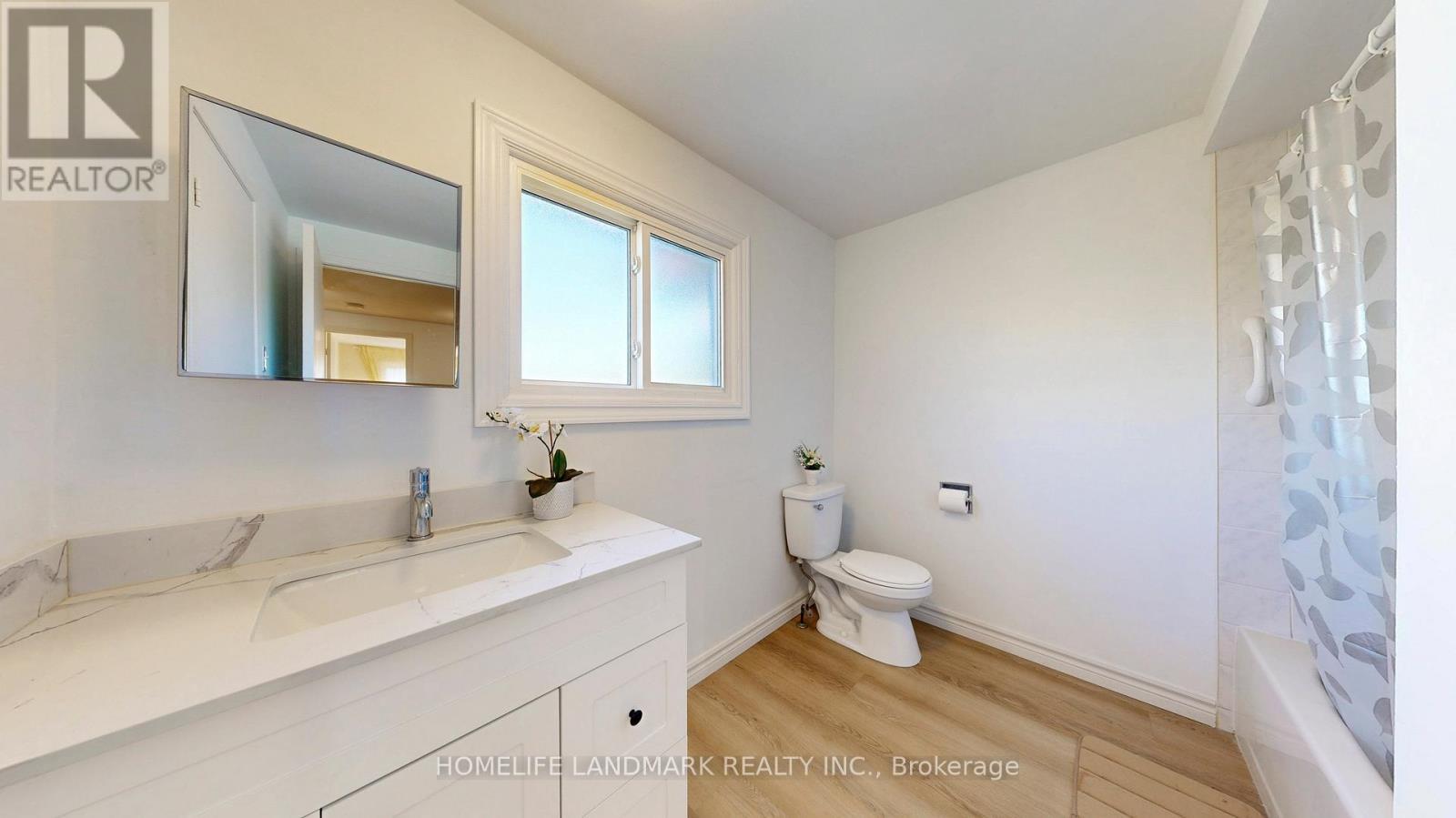 19 Fundy Bay Boulevard, Toronto, ON - Indoor Photo Showing Bathroom