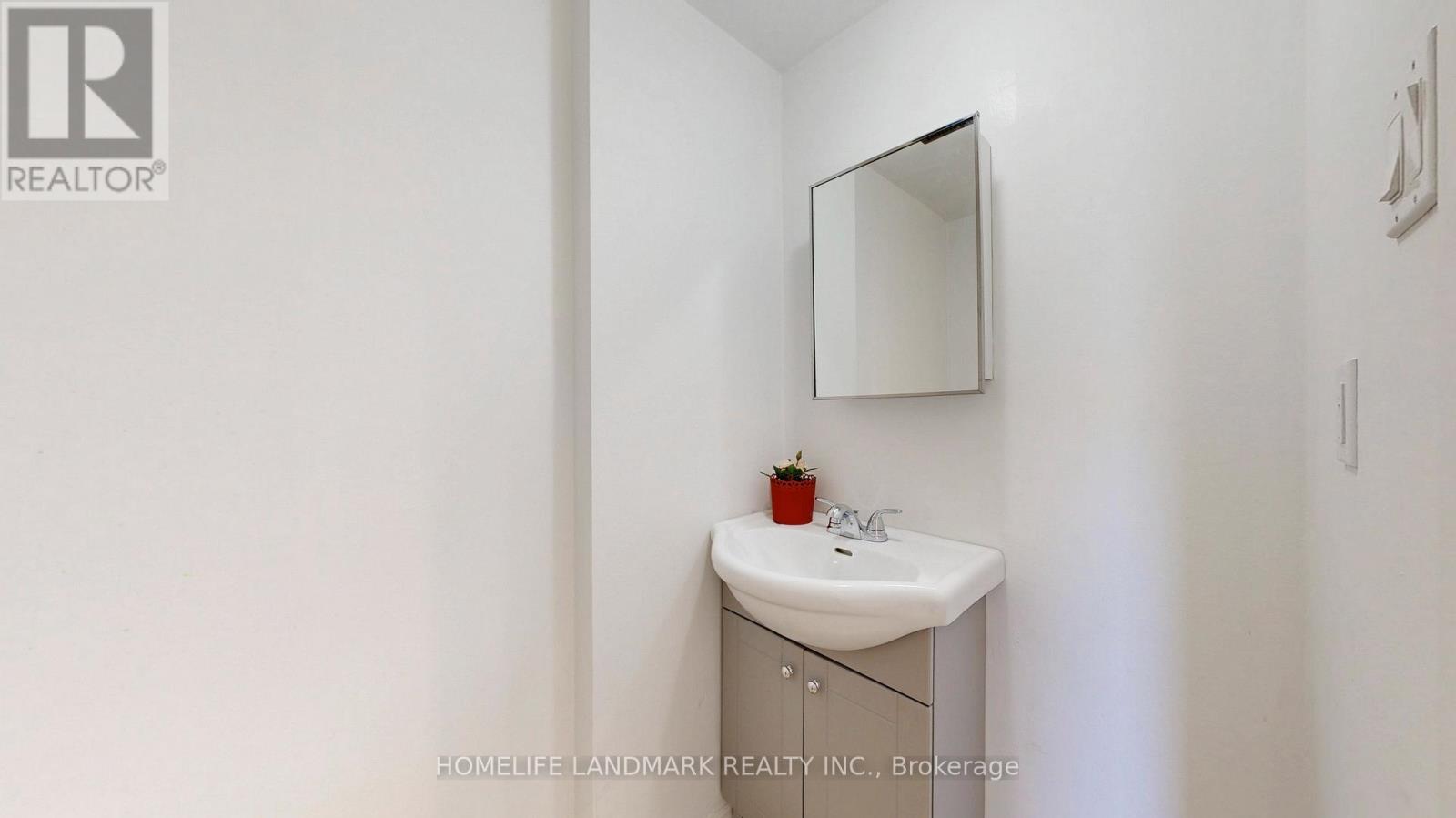 19 Fundy Bay Boulevard, Toronto, ON - Indoor Photo Showing Bathroom