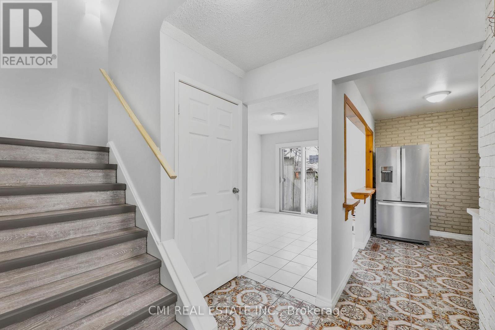 17 Maplestone Avenue, Sarnia, ON - Indoor Photo Showing Other Room