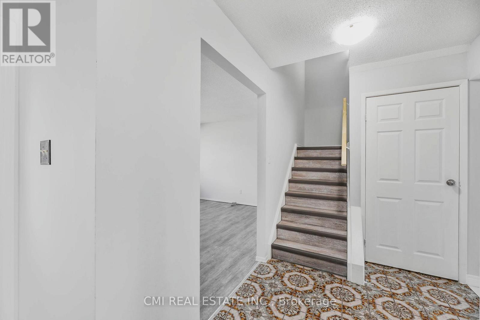 17 Maplestone Avenue, Sarnia, ON - Indoor Photo Showing Other Room