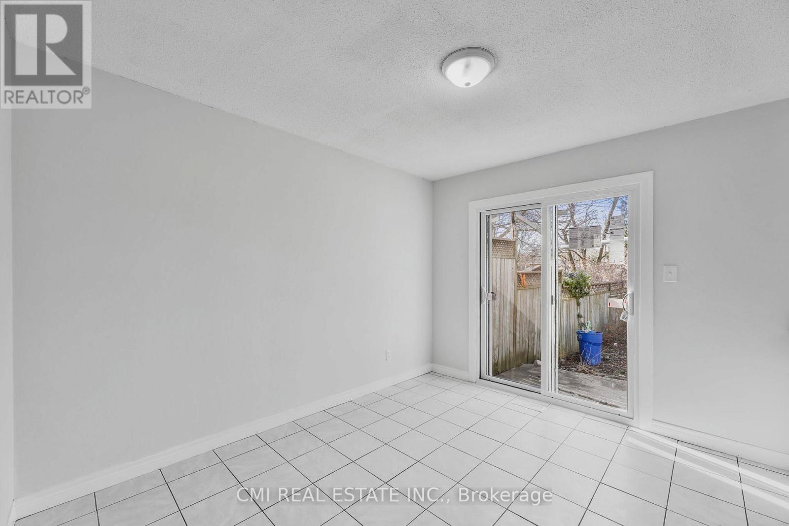 17 Maplestone Avenue, Sarnia, ON - Indoor Photo Showing Other Room