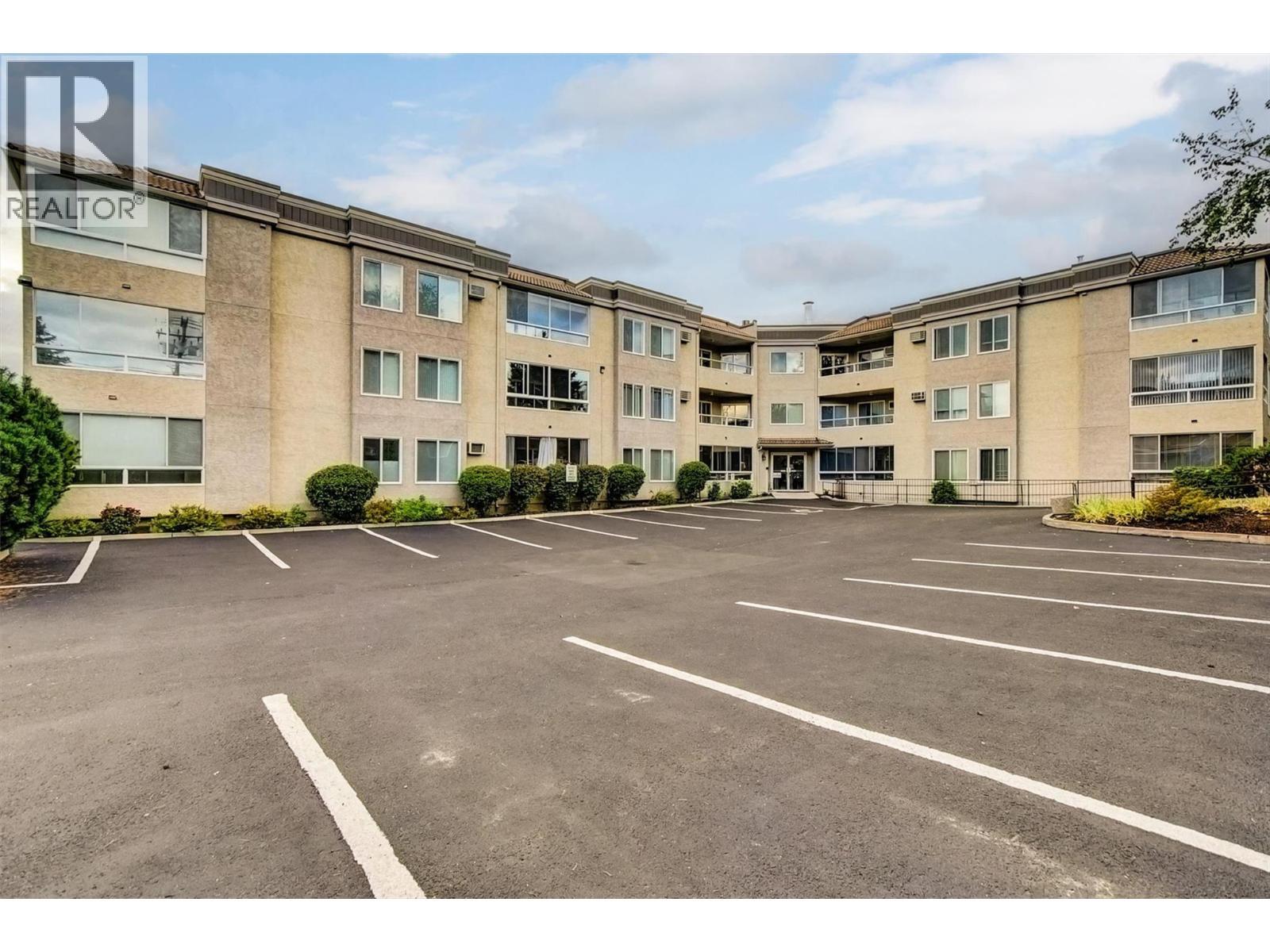 3815 Brown Road Unit# 307, West Kelowna, BC - Outdoor With Facade