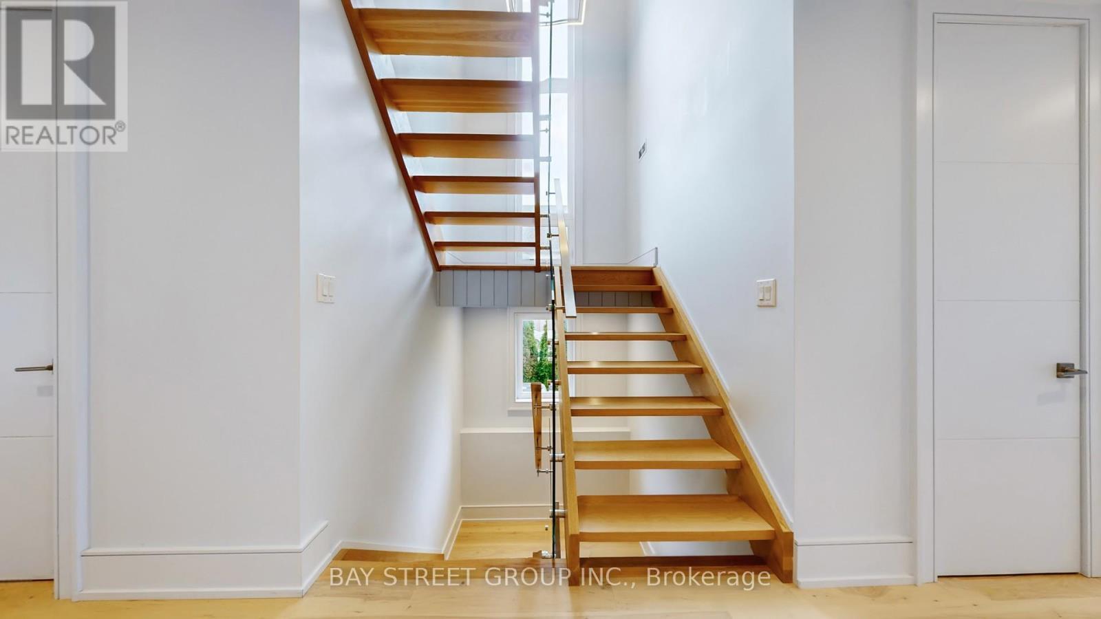 2267 Fifth Line W, Mississauga, ON - Indoor Photo Showing Other Room