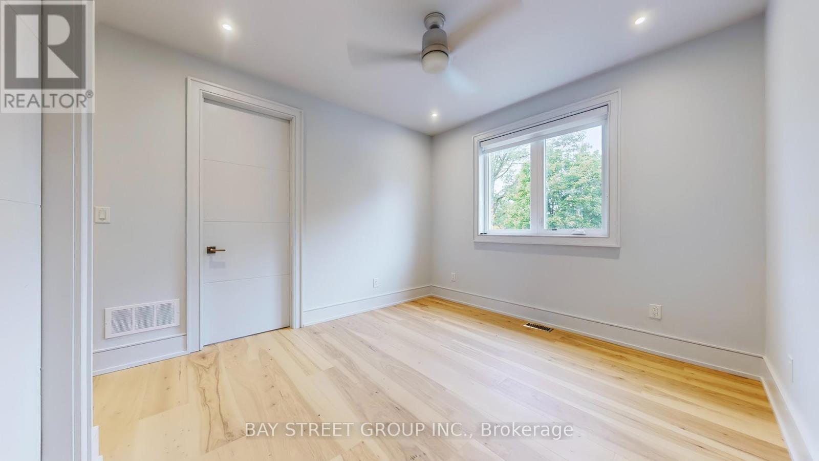 2267 Fifth Line W, Mississauga, ON - Indoor Photo Showing Other Room