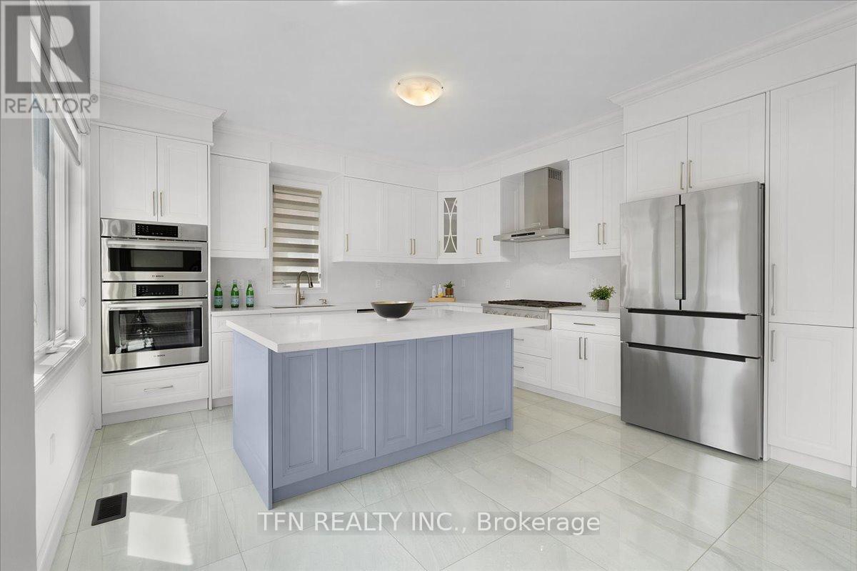 134 Granite Ridge Trail, Hamilton, ON - Indoor Photo Showing Kitchen With Stainless Steel Kitchen With Upgraded Kitchen