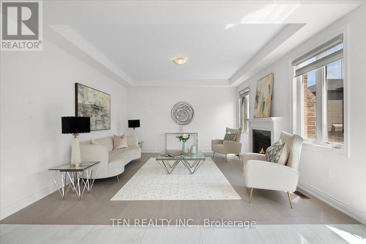 134 Granite Ridge Trail, Hamilton, ON - Indoor With Fireplace