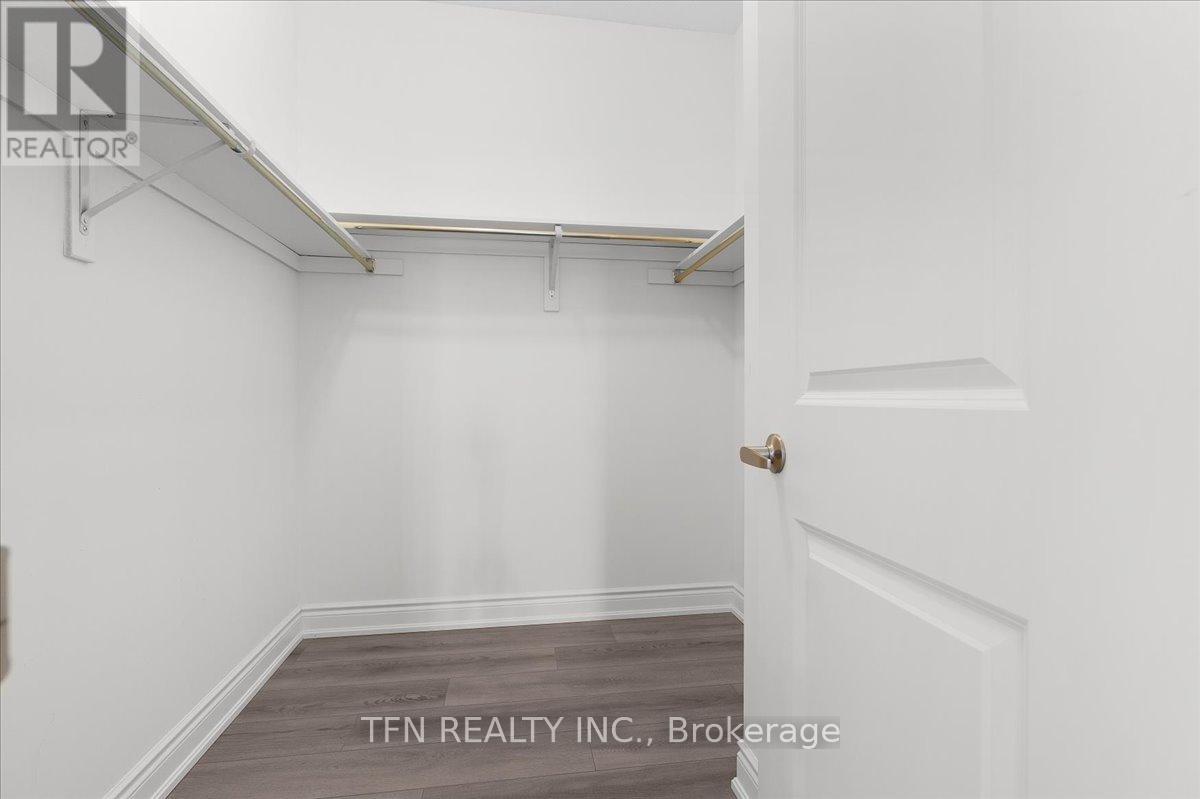 134 Granite Ridge Trail, Hamilton, ON - Indoor With Storage