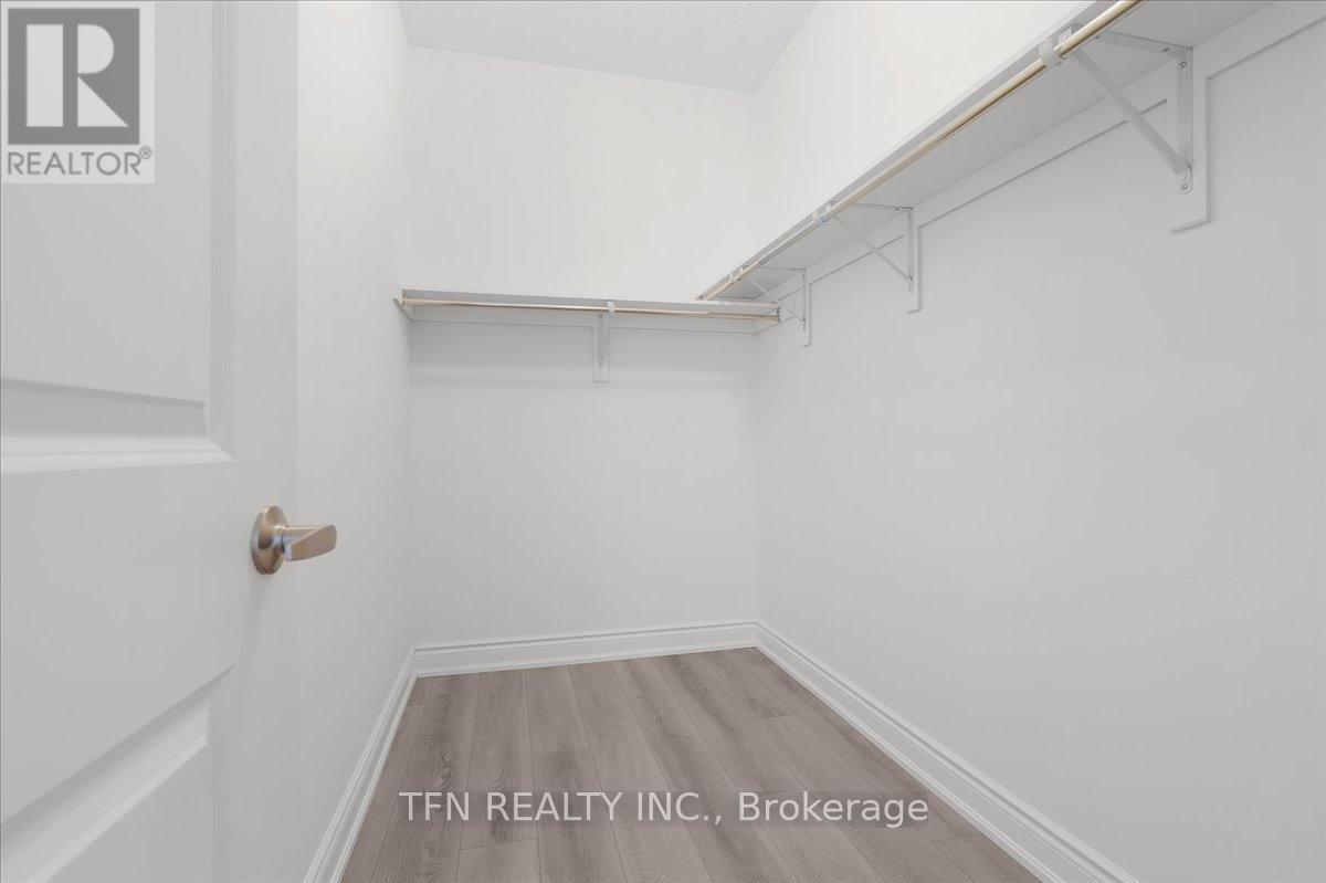 134 Granite Ridge Trail, Hamilton, ON - Indoor With Storage