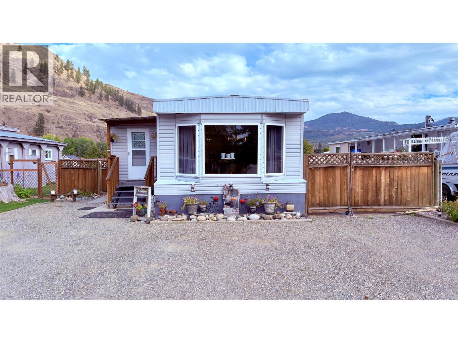 925 Thirteenth Avenue Unit# 3, Midway, BC