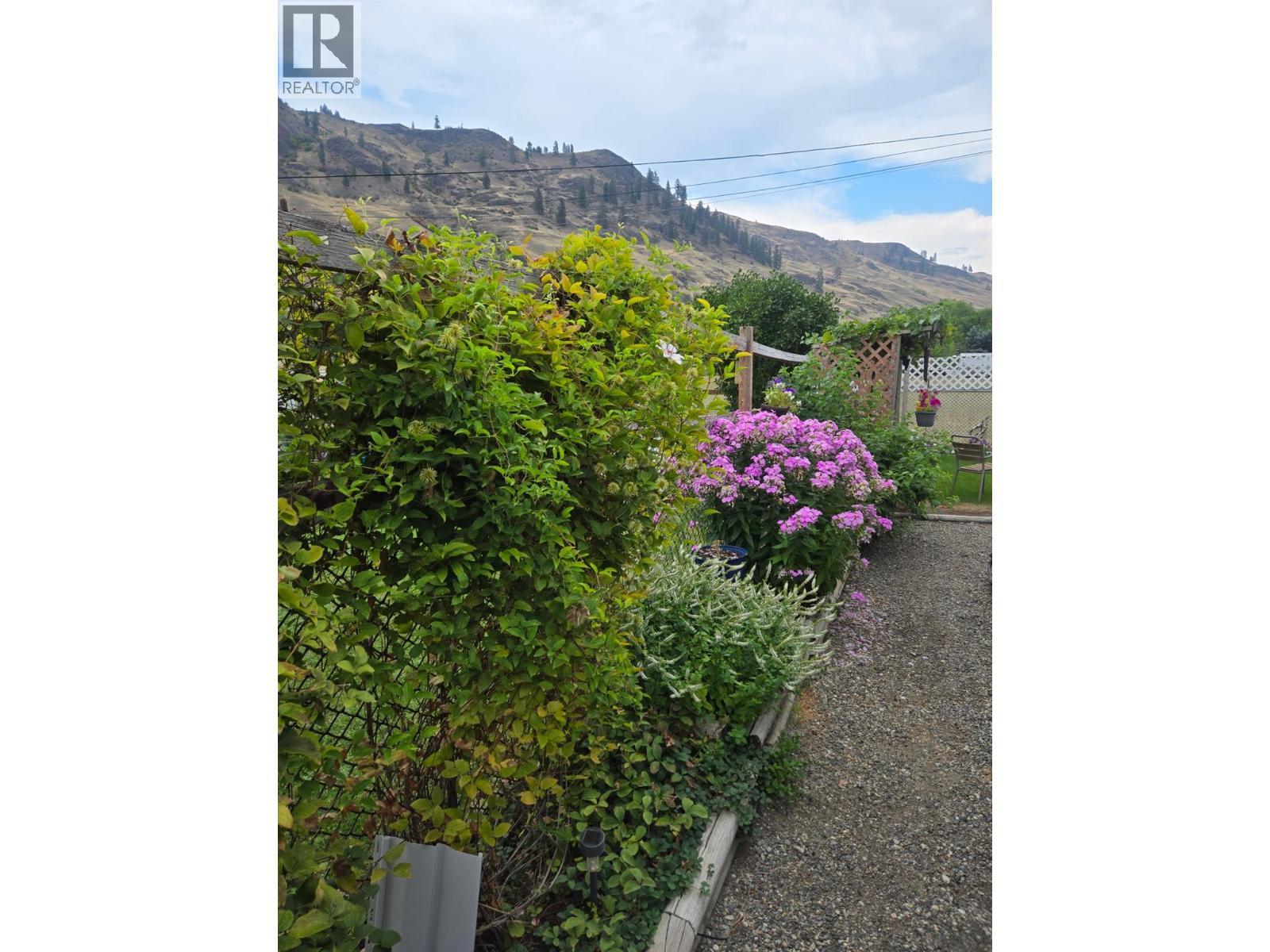 925 Thirteenth Avenue Unit# 3, Midway, BC