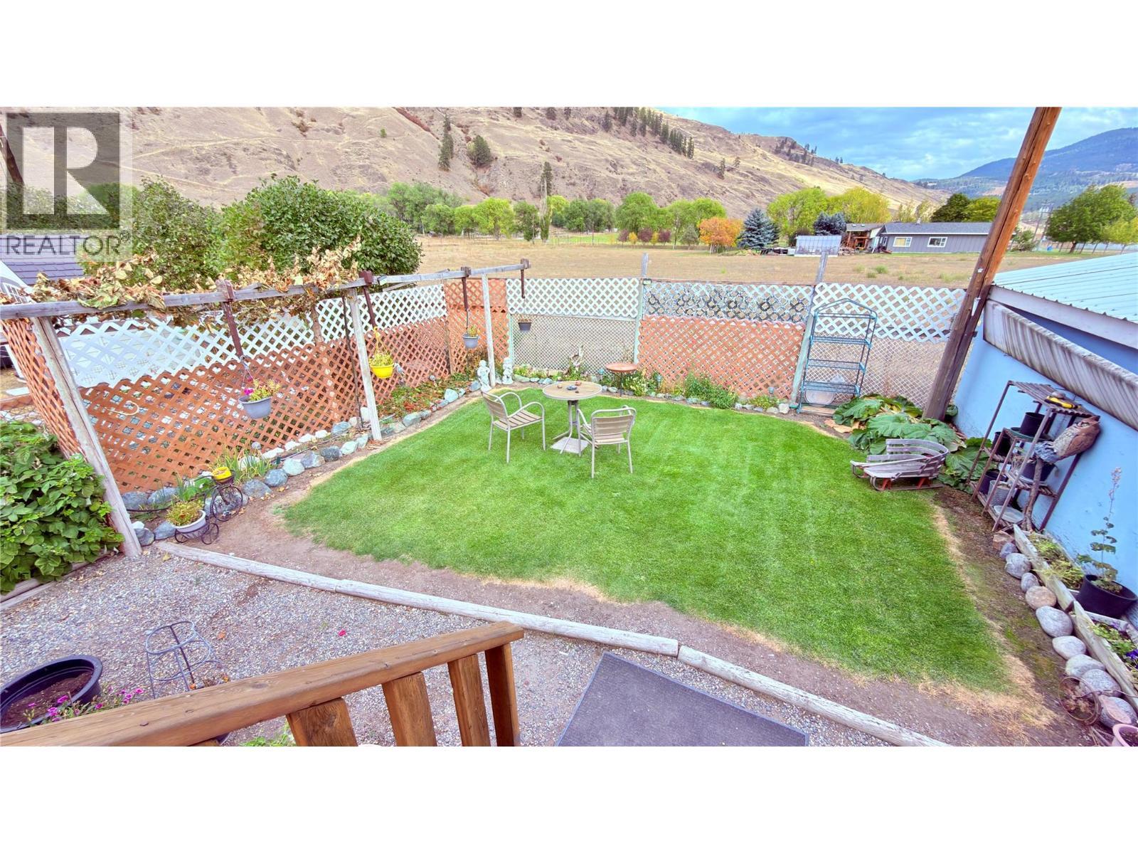 925 Thirteenth Avenue Unit# 3, Midway, BC