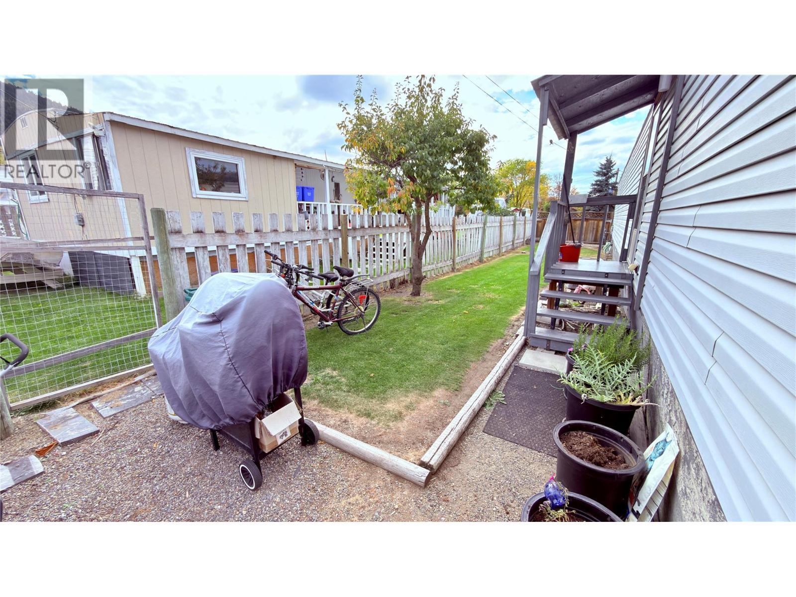 925 Thirteenth Avenue Unit# 3, Midway, BC