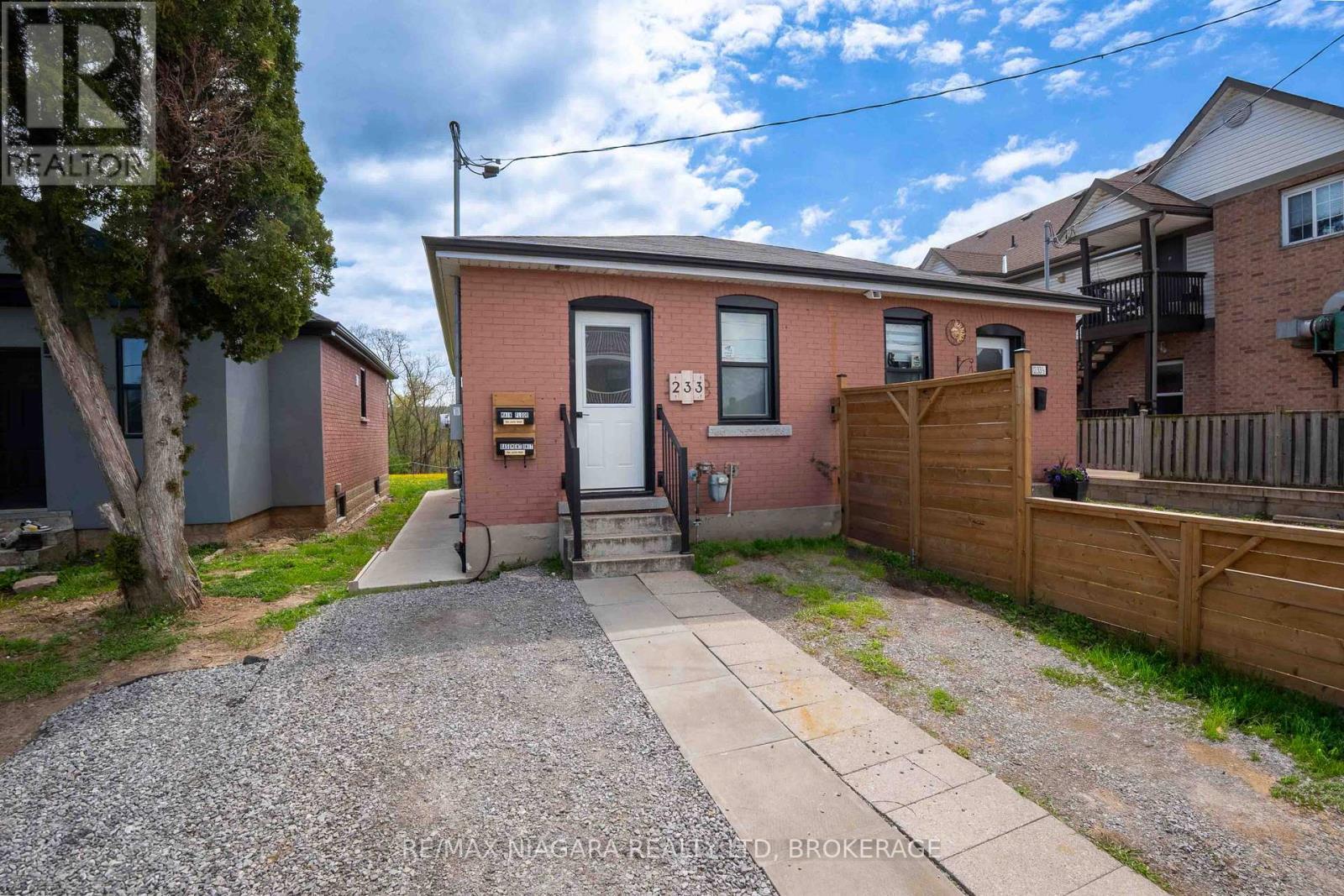 Basement - 233 Pelham Road, St. Catharines (Western Hill), ON - Outdoor