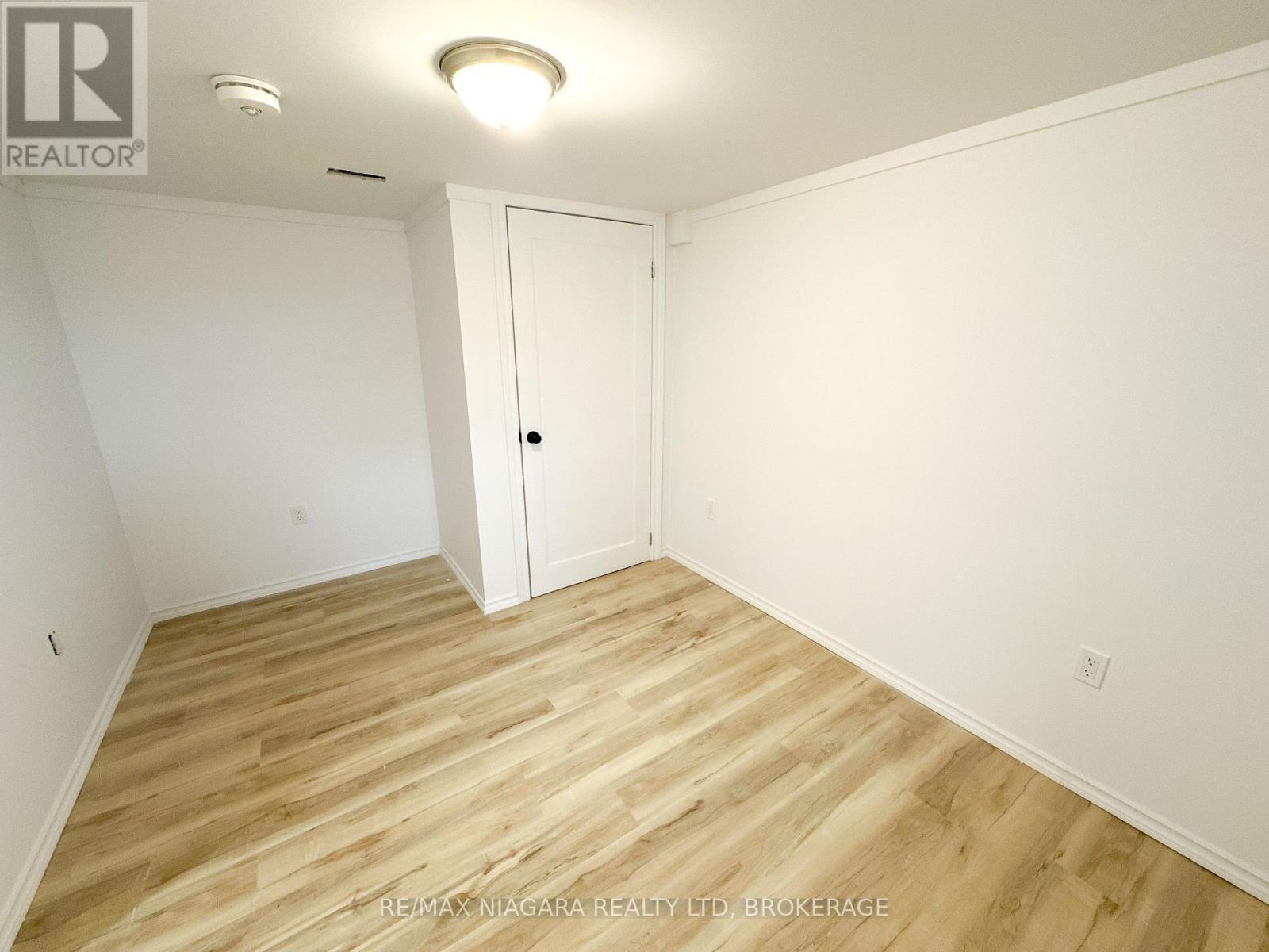 Basement - 233 Pelham Road, St. Catharines (Western Hill), ON - Indoor Photo Showing Other Room