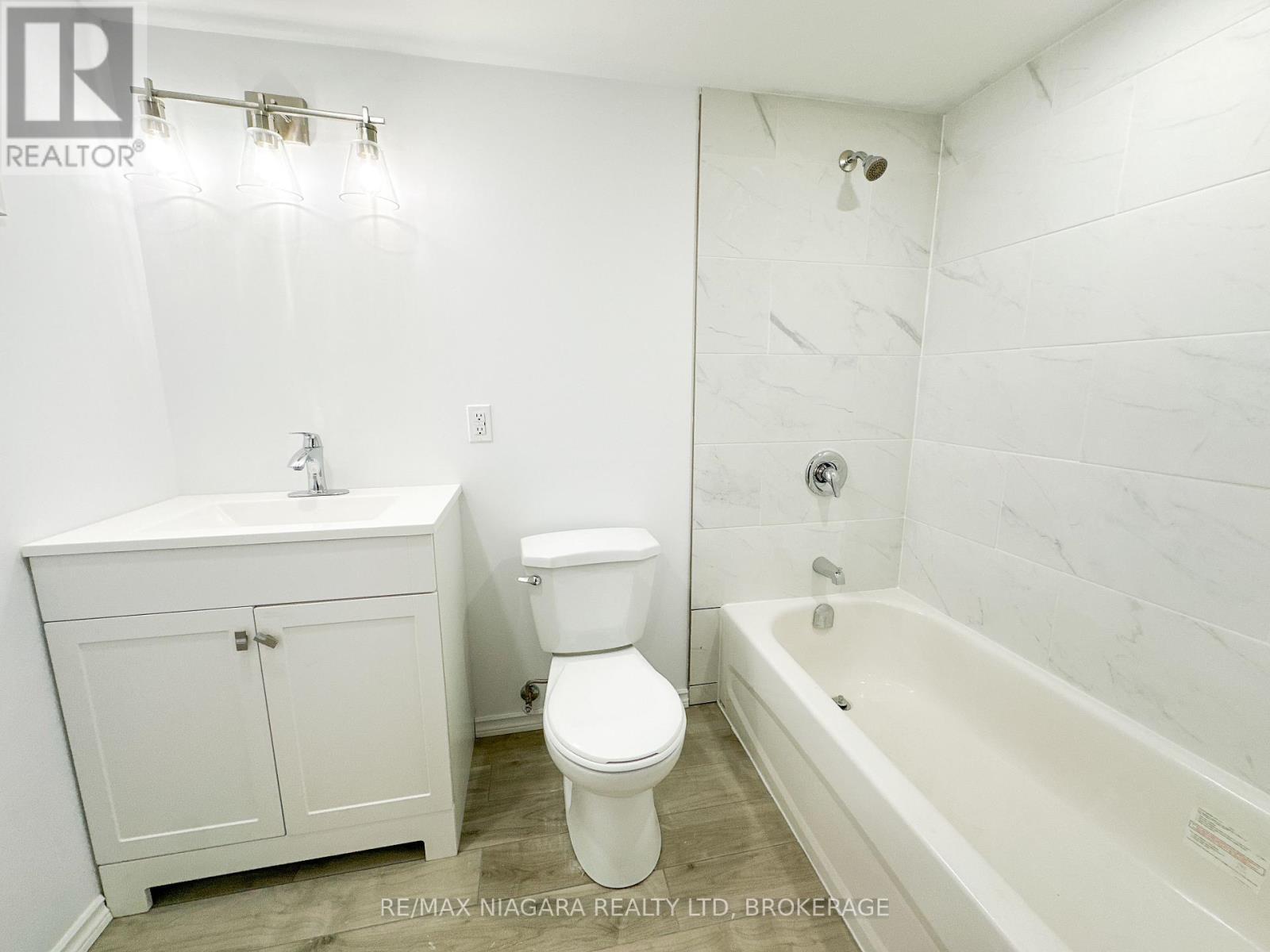 Basement - 233 Pelham Road, St. Catharines (Western Hill), ON - Indoor Photo Showing Bathroom