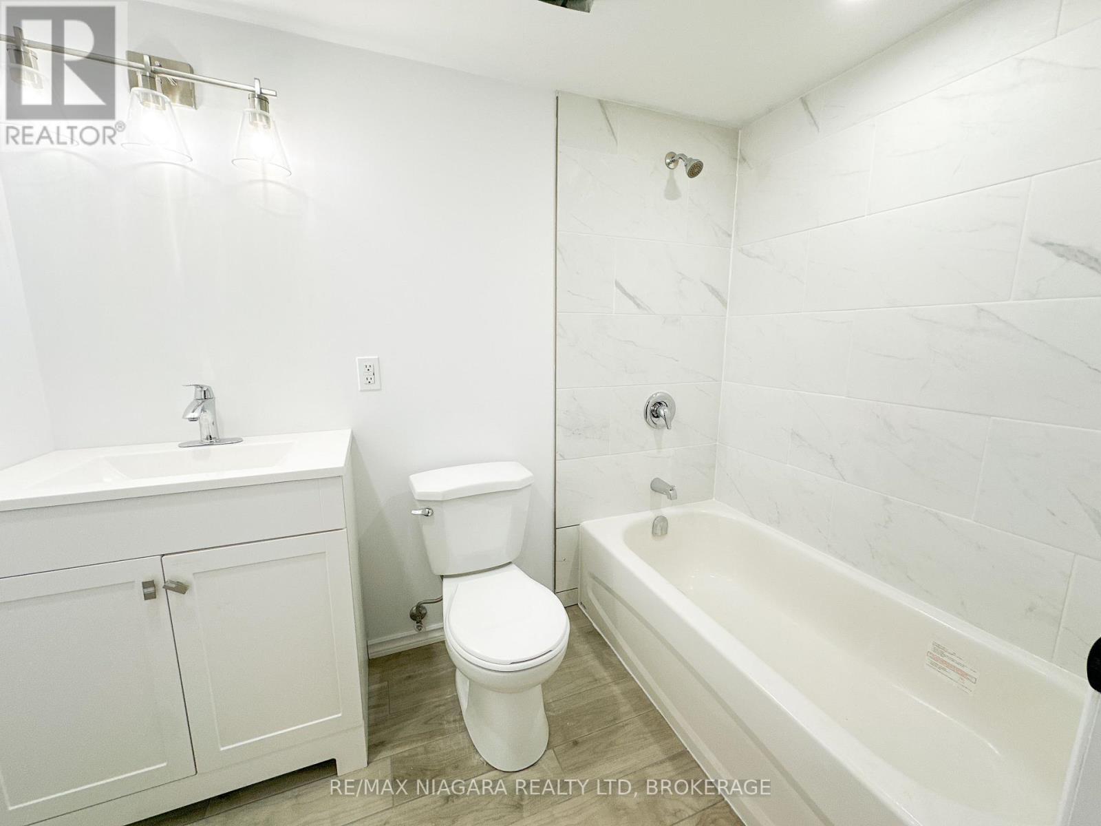 Basement - 233 Pelham Road, St. Catharines (Western Hill), ON - Indoor Photo Showing Bathroom