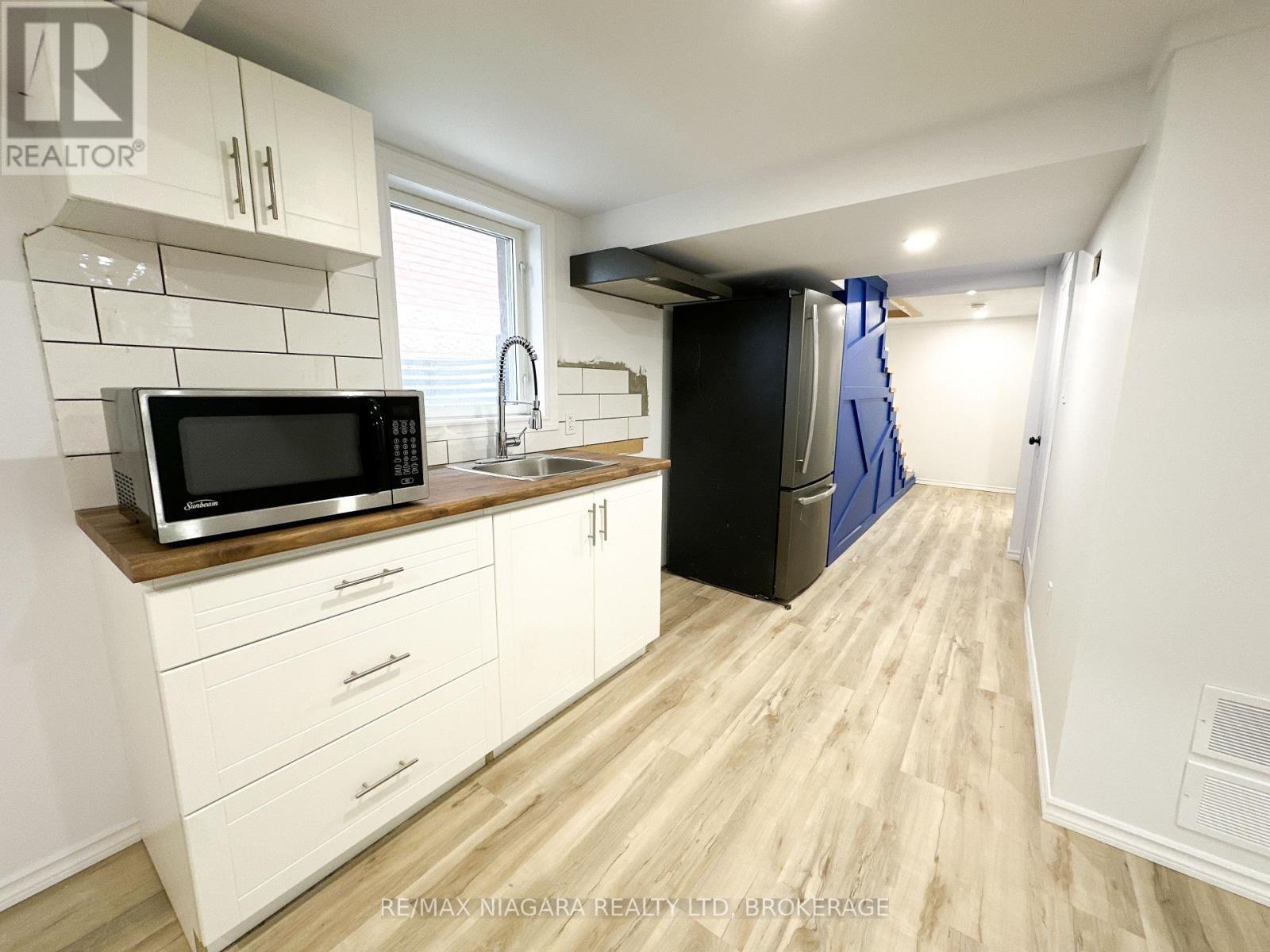 Basement - 233 Pelham Road, St. Catharines (Western Hill), ON - Indoor Photo Showing Kitchen