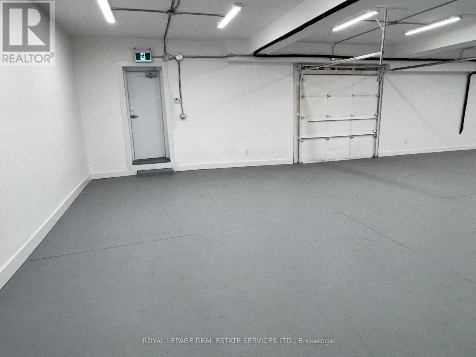 1068 Barton Street E, Hamilton, ON