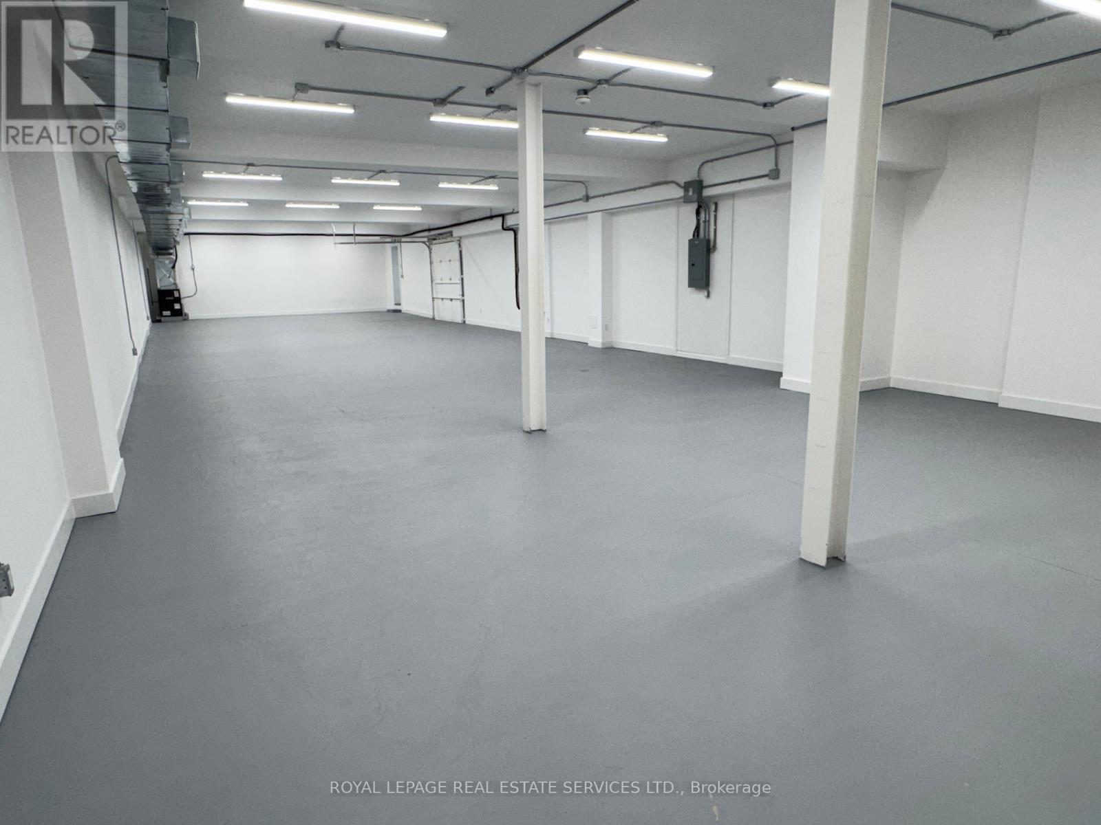 1068 Barton Street E, Hamilton, ON