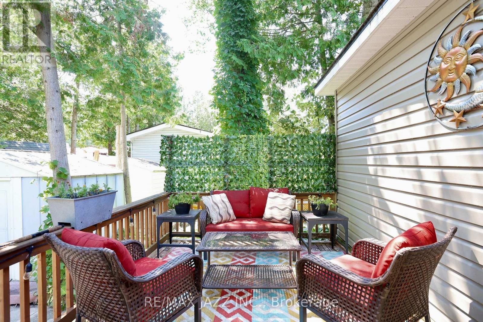 819 - 225 Platten Boulevard, Scugog, ON - Outdoor With Deck Patio Veranda With Exterior