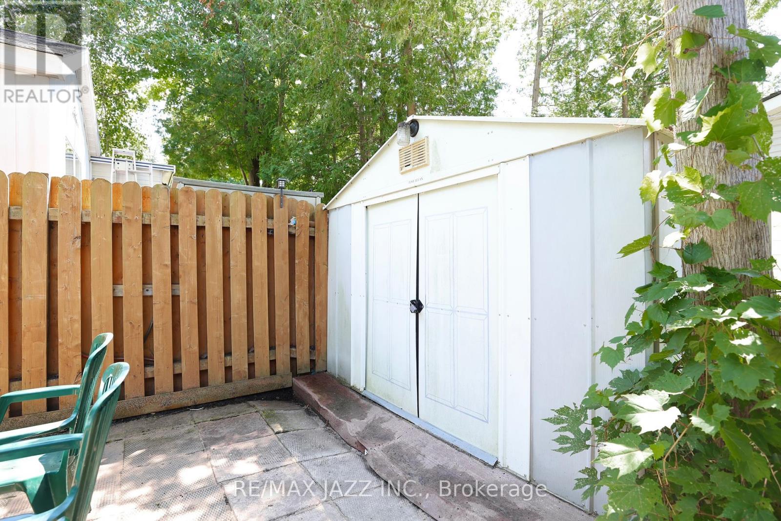 819 - 225 Platten Boulevard, Scugog, ON - Outdoor With Exterior