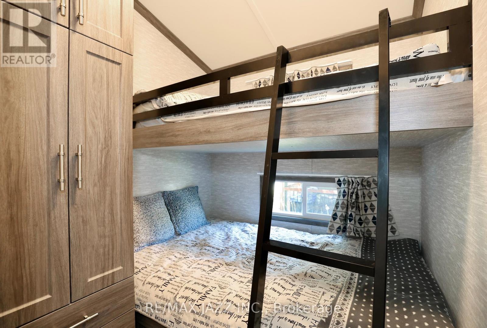 819 - 225 Platten Boulevard, Scugog, ON - Indoor Photo Showing Other Room